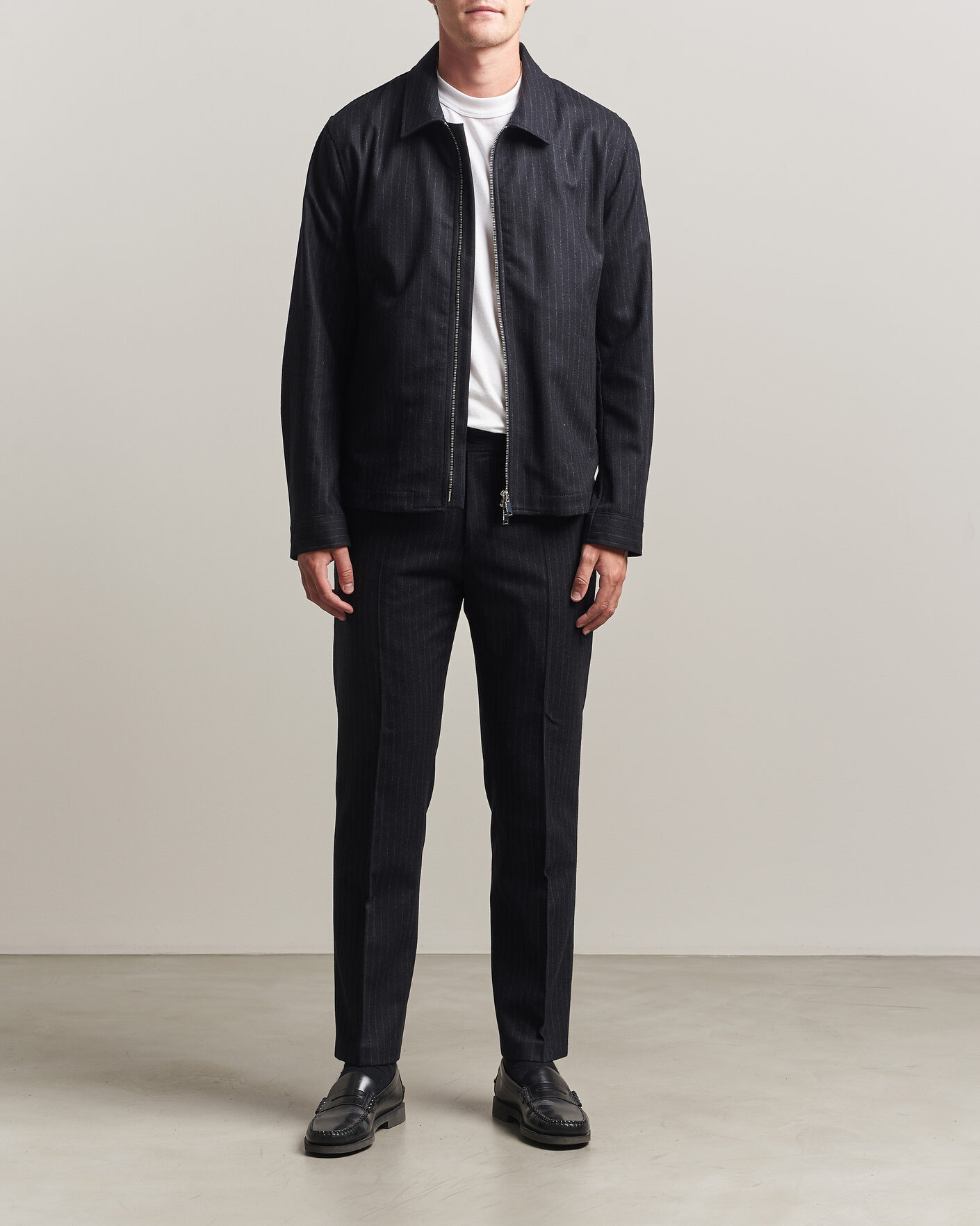 Herre | Bukser | Tiger of Sweden | Tense Wool Pleated Pinstriped Trousers Blue Function