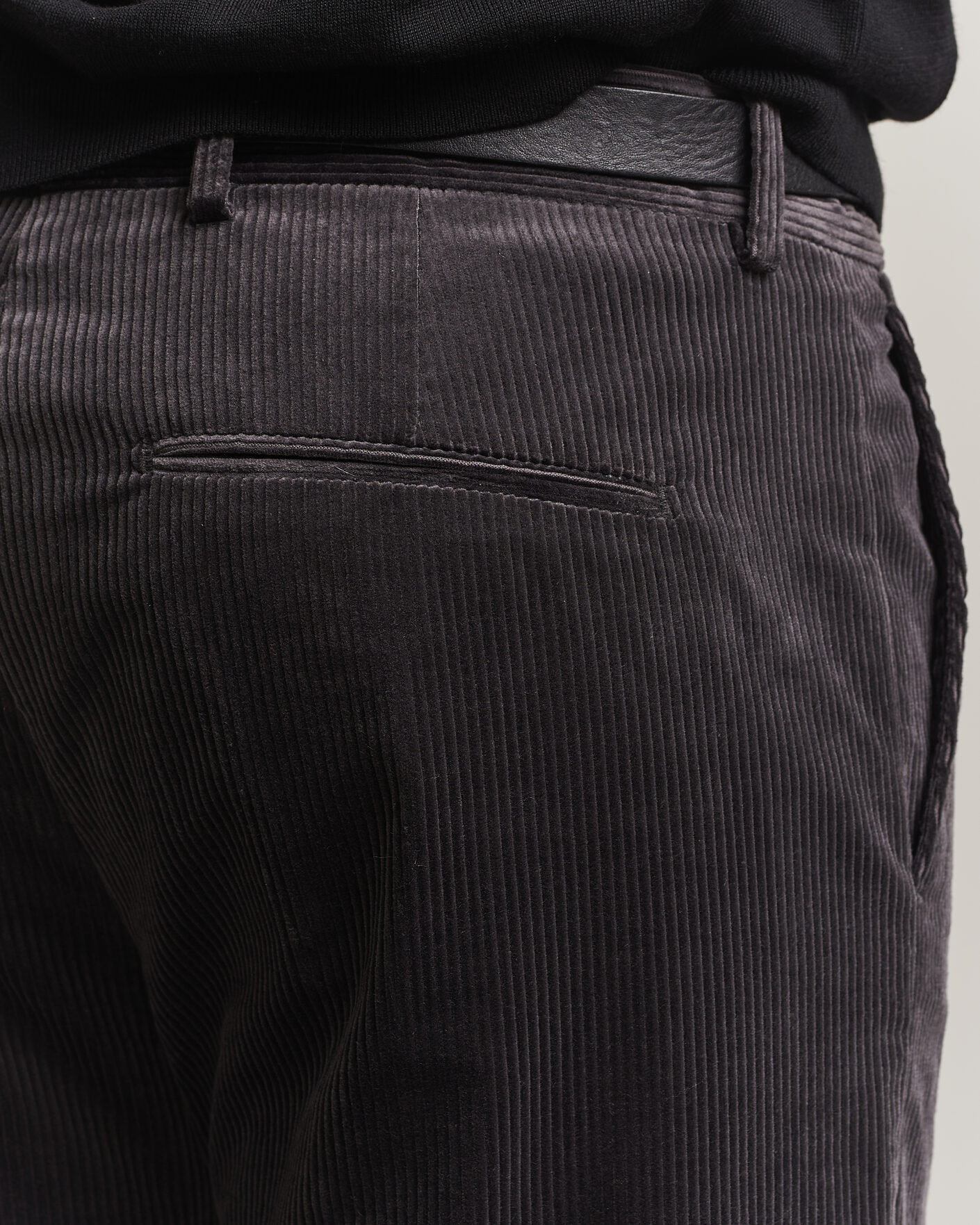 Herre | Bukser | Tiger of Sweden | Tense Pleated Corduroy Trousers Phantom