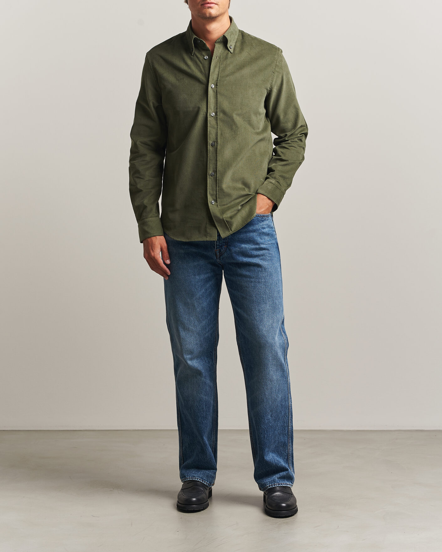 Herre | Skjorter | Tiger of Sweden | Bjorn Corduroy Shirt City Green