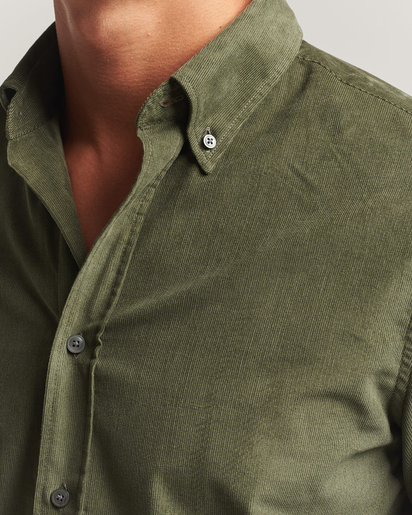 Herre | Skjorter | Tiger of Sweden | Bjorn Corduroy Shirt City Green