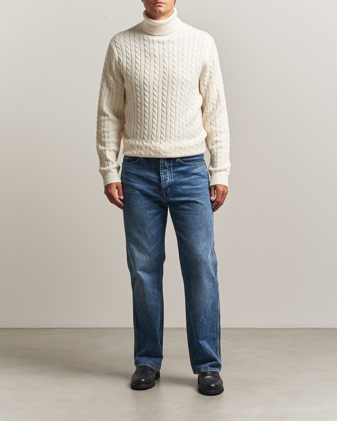 Herre | Trøjer | Tiger of Sweden | Wilde Wool/Cashmere Cable Turtleneck Porcelain Cream