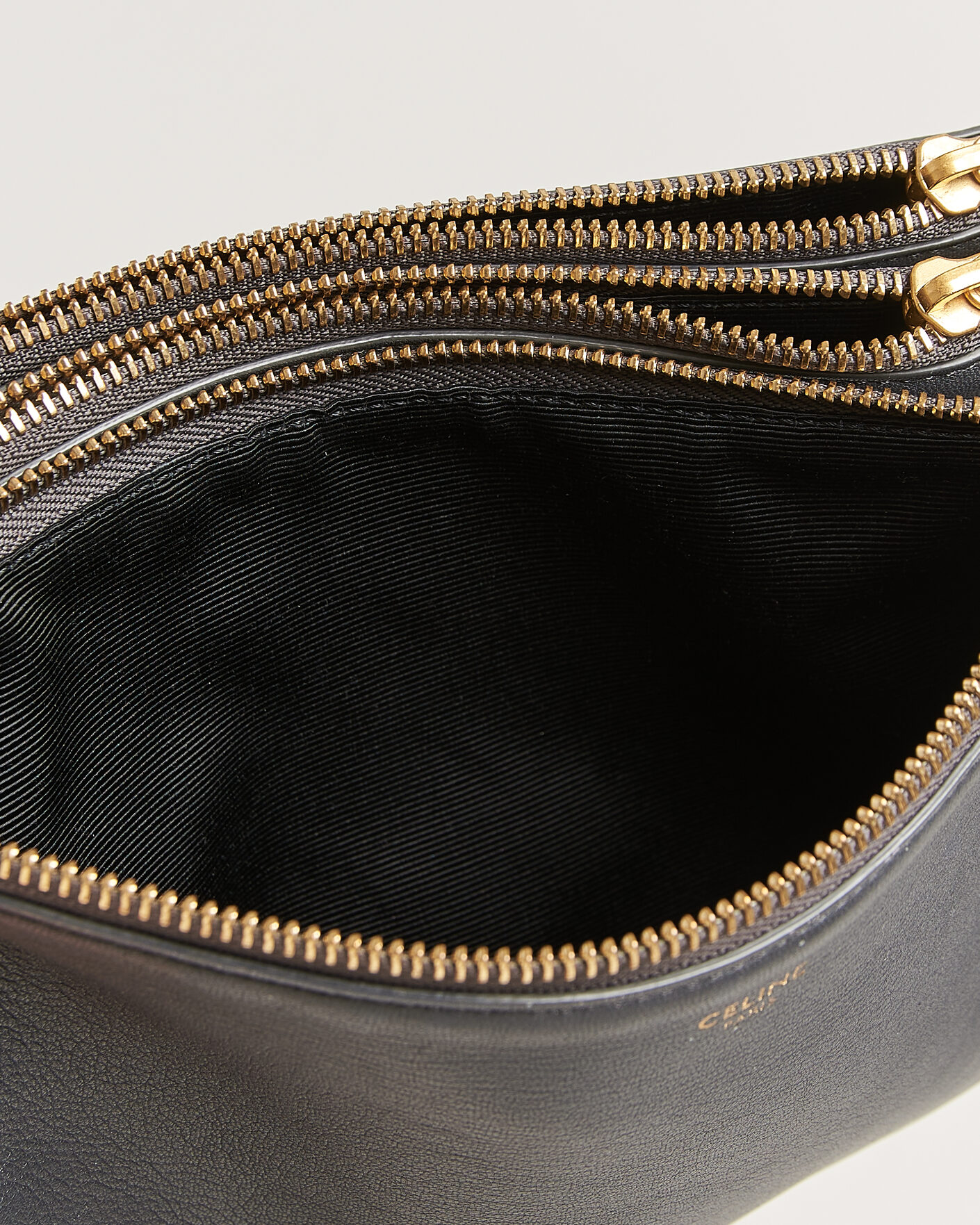 Herre | Pre-Owned & Vintage Bags | Celine Pre-Owned | Trio Bag Small Grey