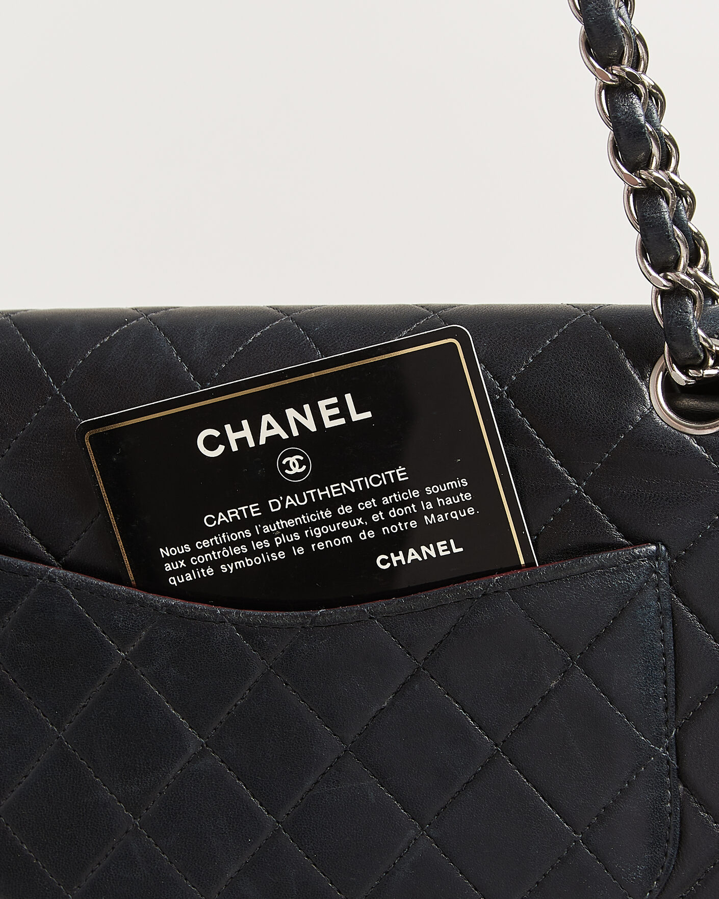 Herre | Pre-Owned & Vintage Bags | Chanel Pre-Owned | Classic Medium Double Flap Bag Lambskin Black