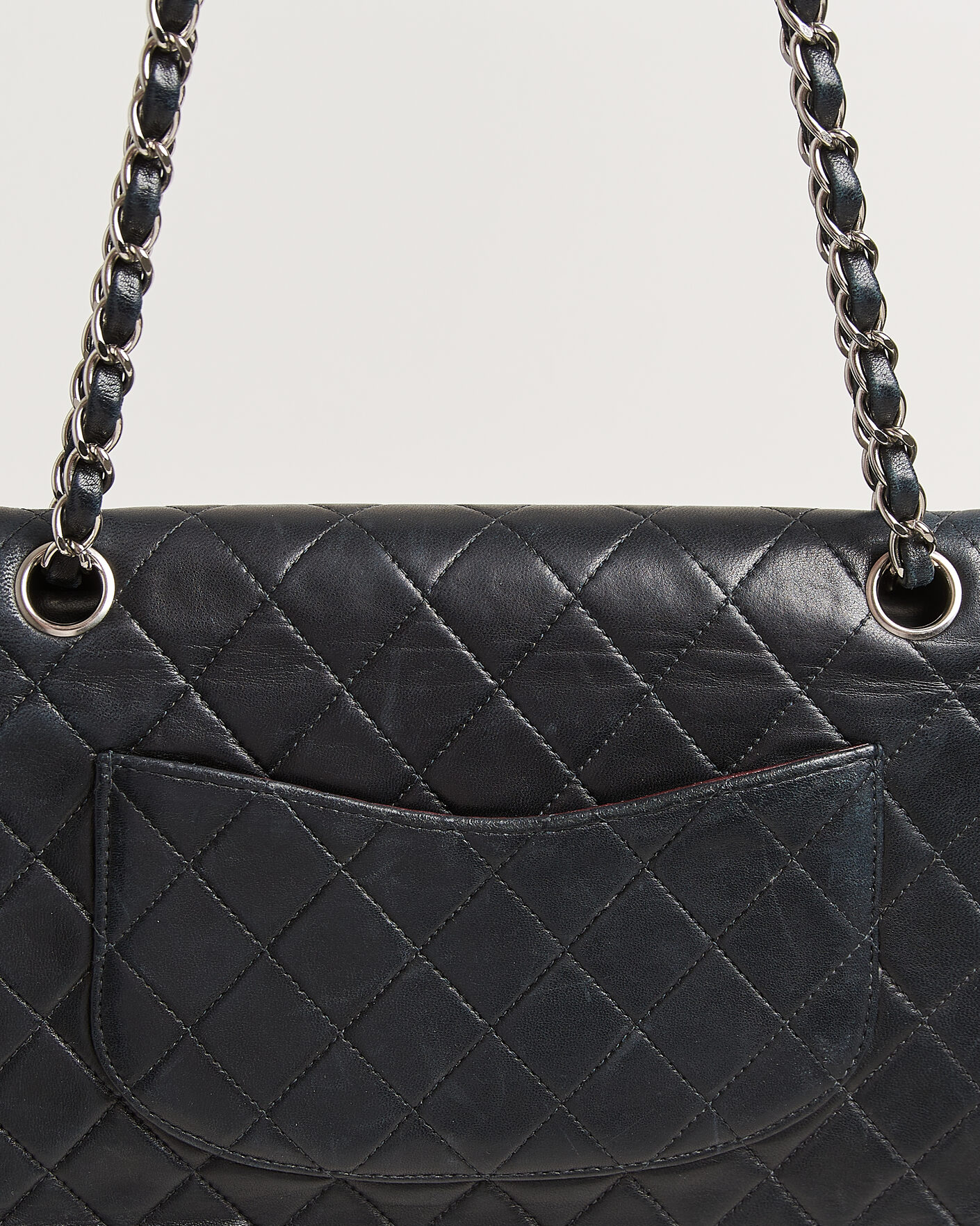 Herre | Pre-Owned & Vintage Bags | Chanel Pre-Owned | Classic Medium Double Flap Bag Lambskin Black