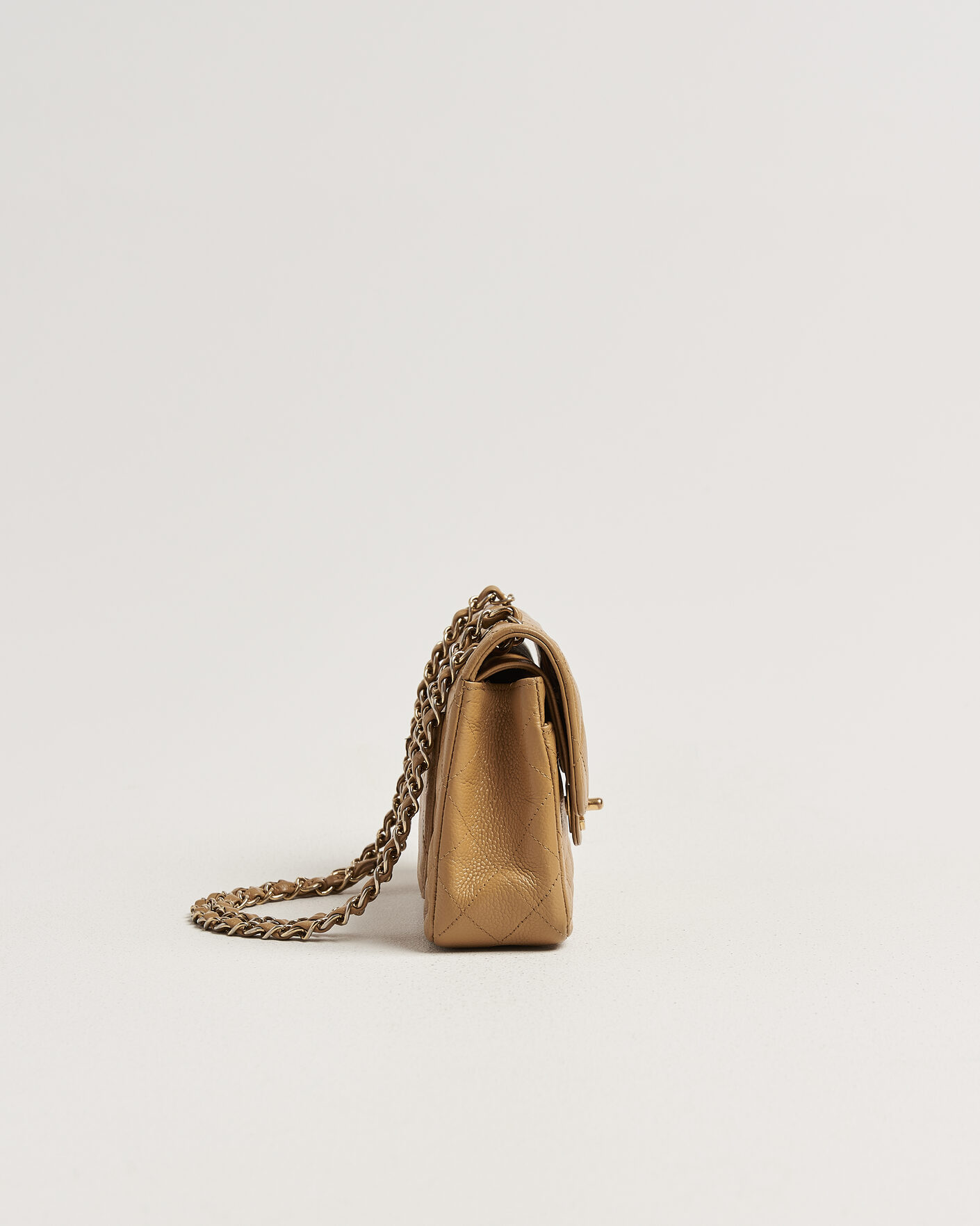 Herre | Pre-Owned & Vintage Bags | Chanel Pre-Owned | Classic Small Double Flap Bag Caviar Leather Beige