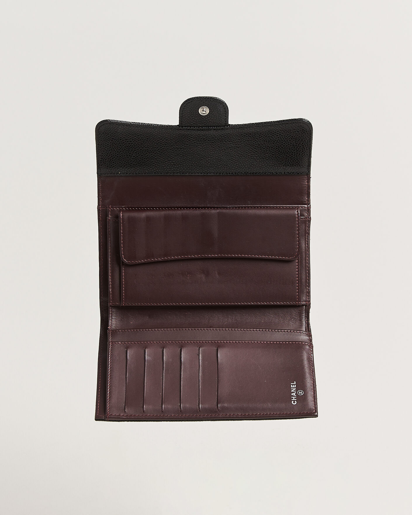Herre | Pre-Owned & Vintage Bags | Chanel Pre-Owned | Classic Trifold Flap Wallet Caviar Leather Black