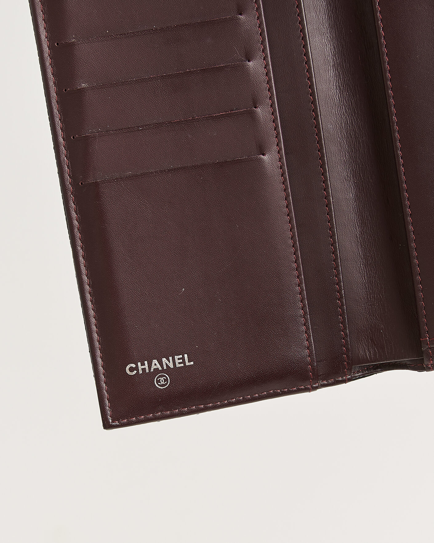 Herre | Pre-Owned & Vintage Bags | Chanel Pre-Owned | Classic Trifold Flap Wallet Caviar Leather Black