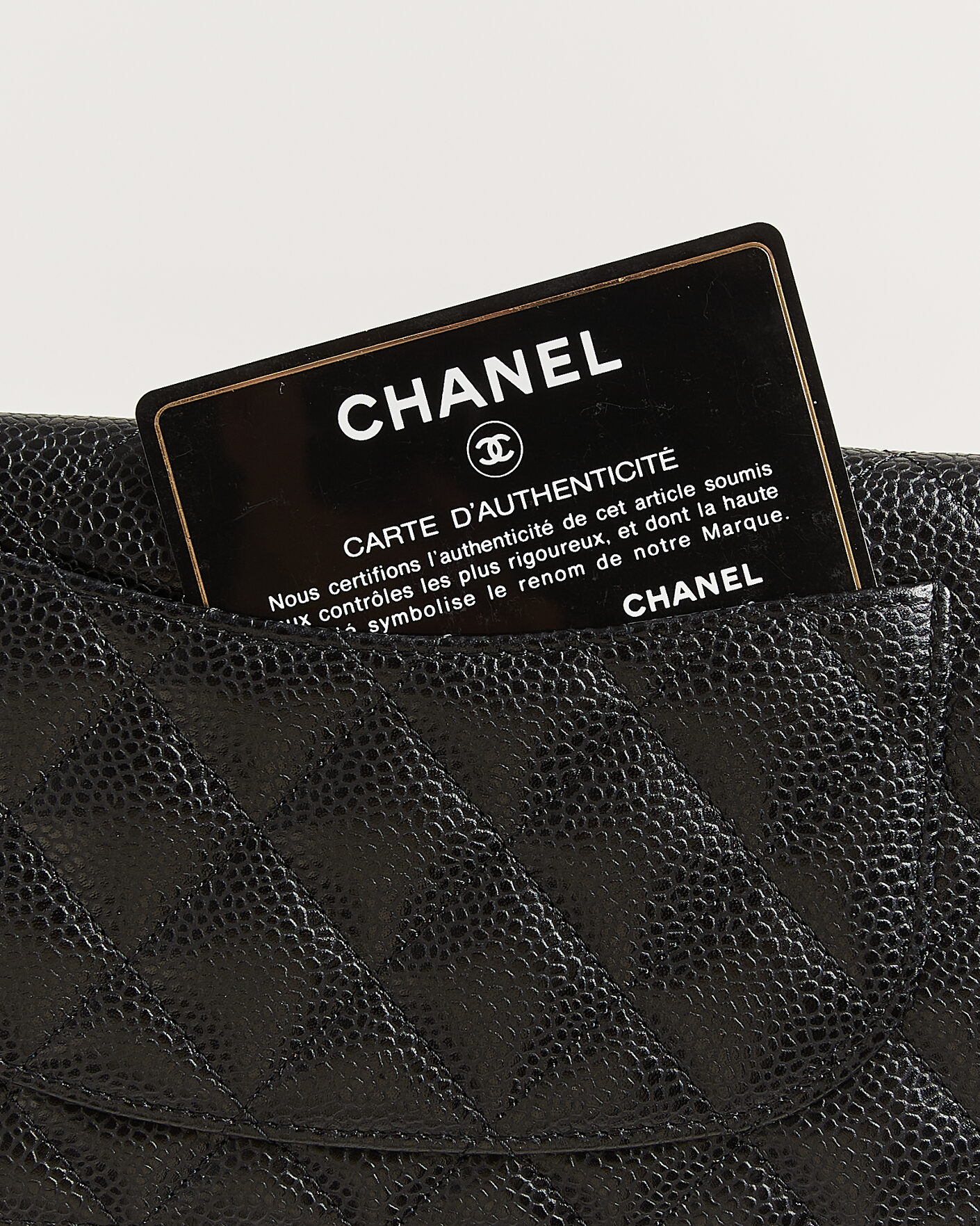 Herre | Pre-Owned & Vintage Bags | Chanel Pre-Owned | Classic Bifold Wallet Caviar Leather Black