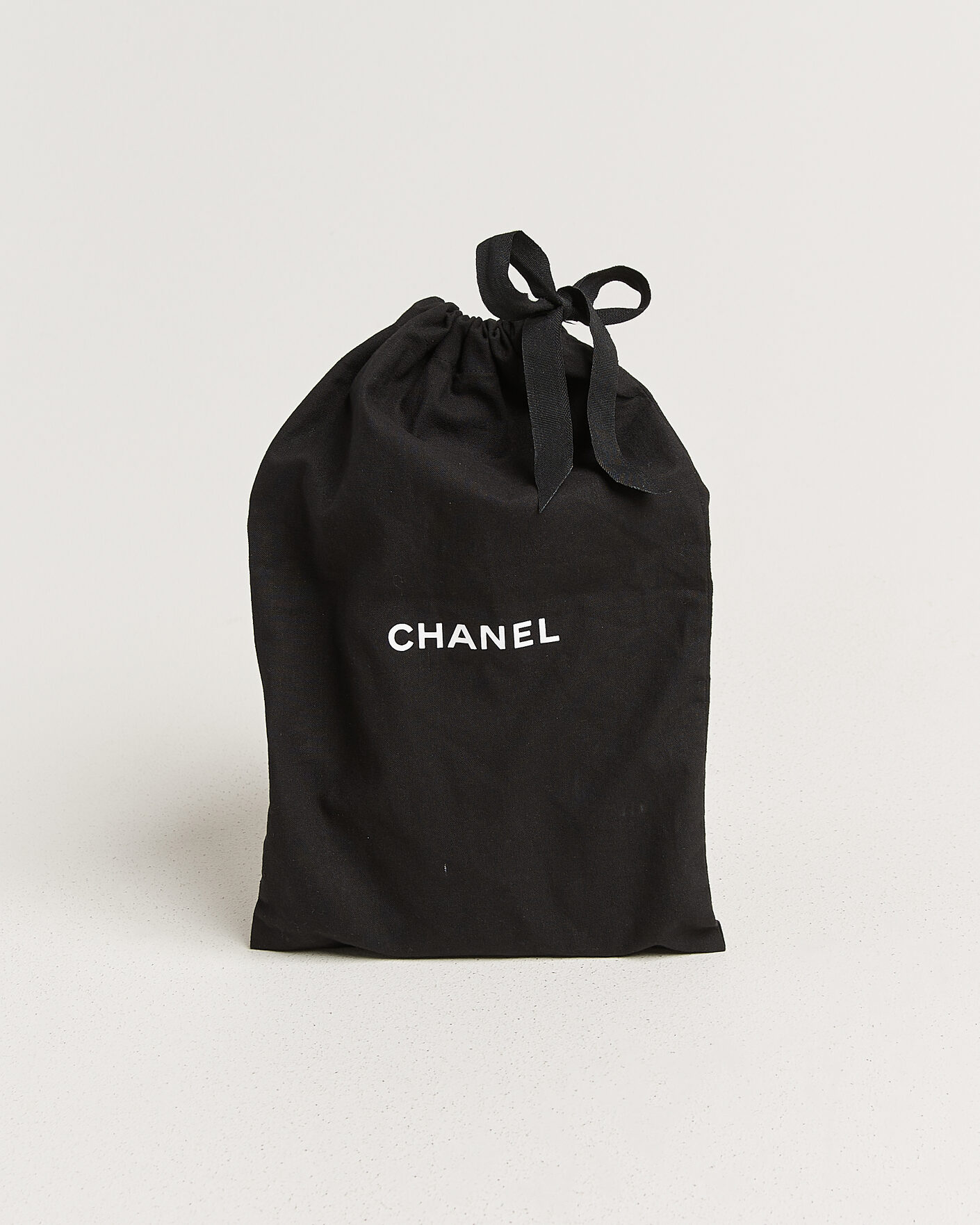 Herre | Pre-Owned & Vintage Bags | Chanel Pre-Owned | Classic Bifold Wallet Caviar Leather Black