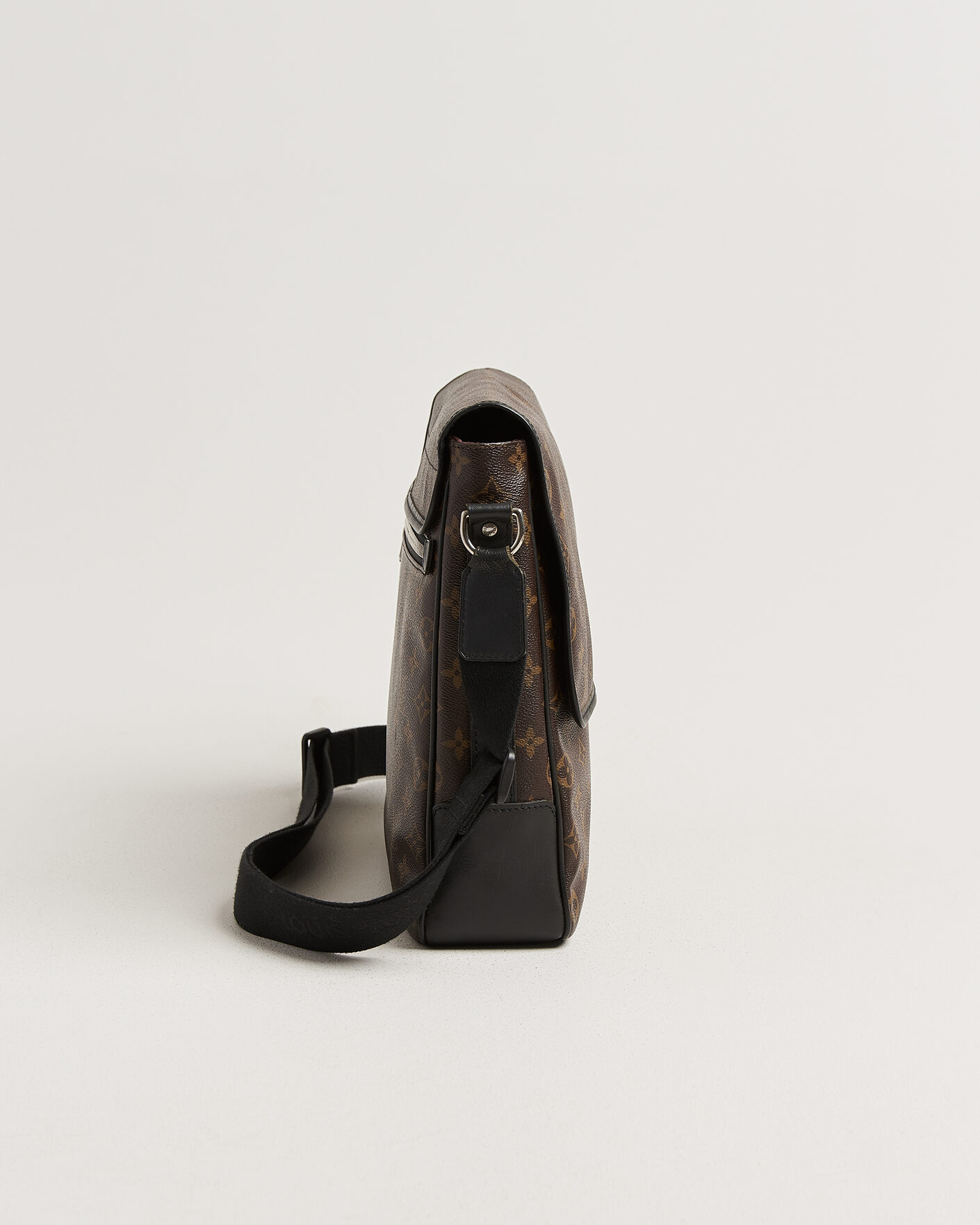 Herre | Pre-Owned & Vintage Bags | Louis Vuitton Pre-Owned | Abbesses Messenger Bag Monogram Macassar