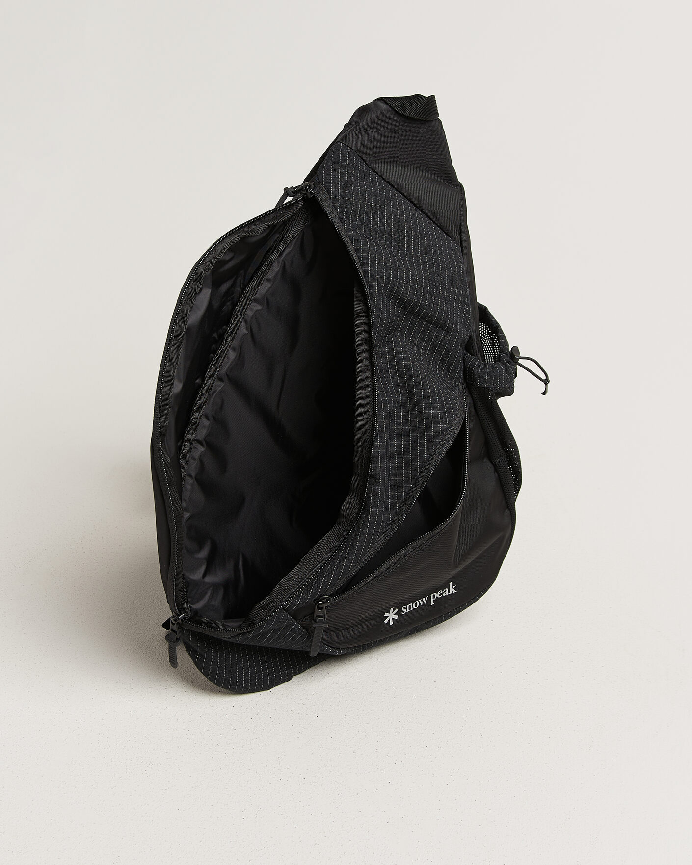 Herre | Tasker | Snow Peak | Grid Sling Bag Black