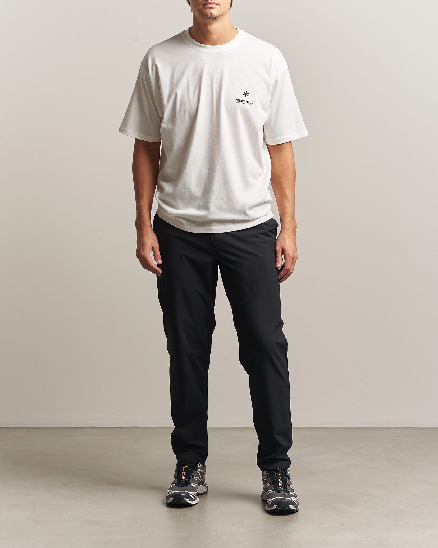 Herre | T-Shirts | Snow Peak | Soft Cotton Relaxed Logo T-Shirt Off White