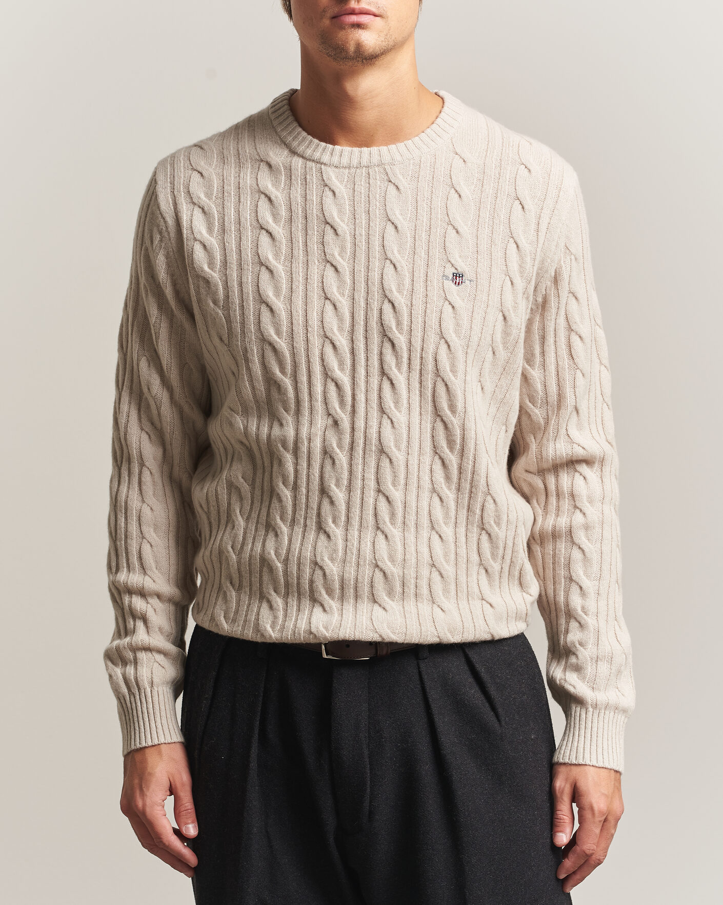 Herre | Trøjer | Gant | Lambswool Cable Crew Neck Clay Beige