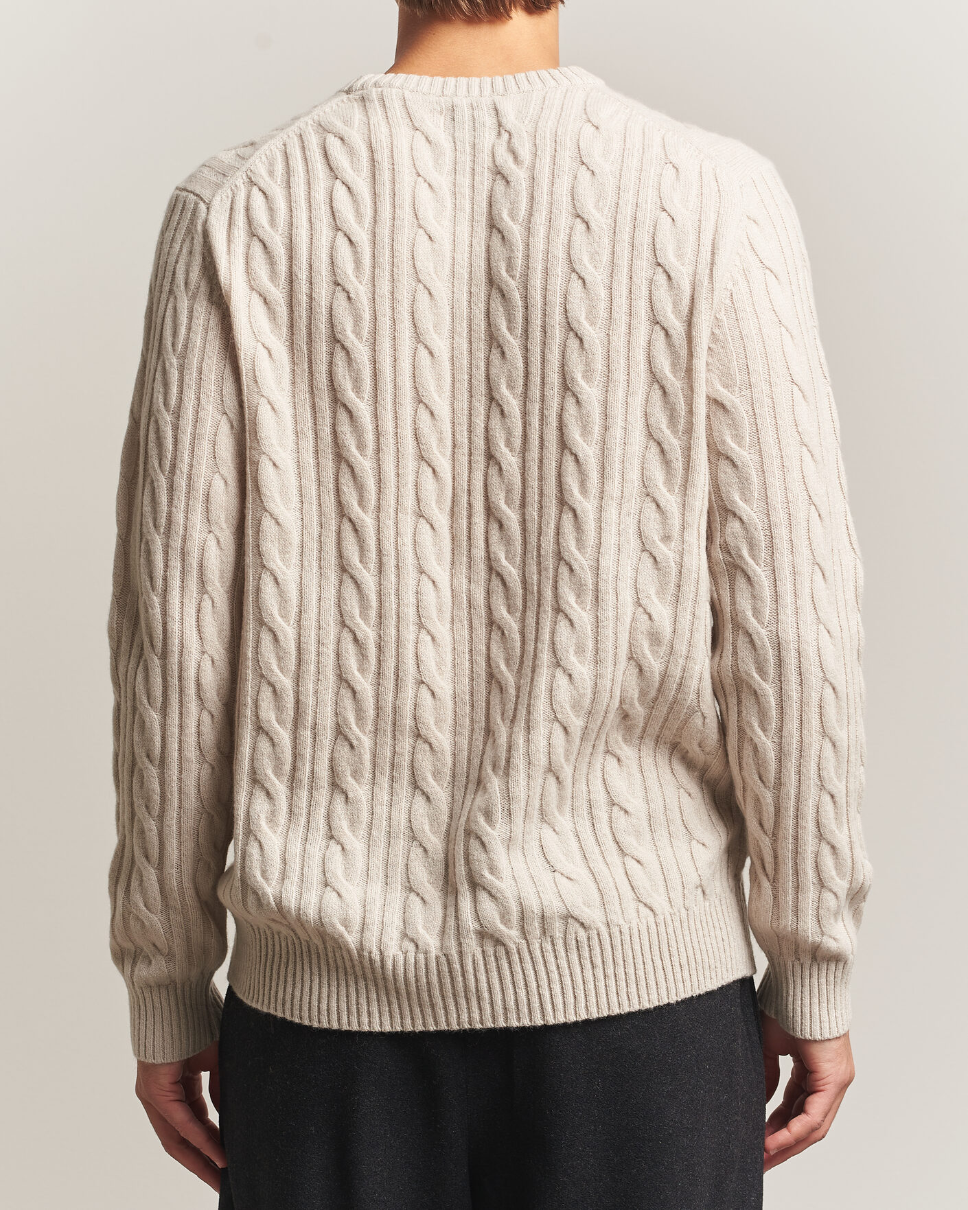 Herre | Trøjer | Gant | Lambswool Cable Crew Neck Clay Beige