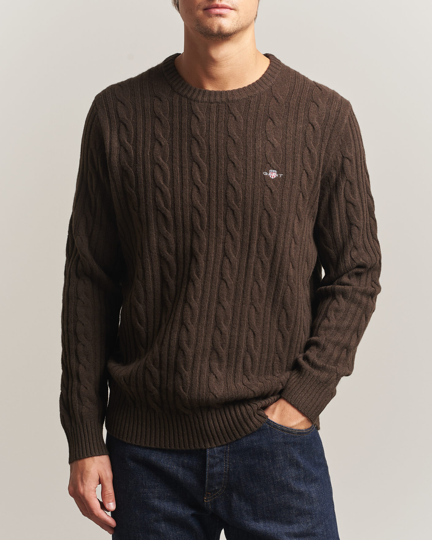 Herre | Trøjer | Gant | Lambswool Cable Crew Neck Black Brown