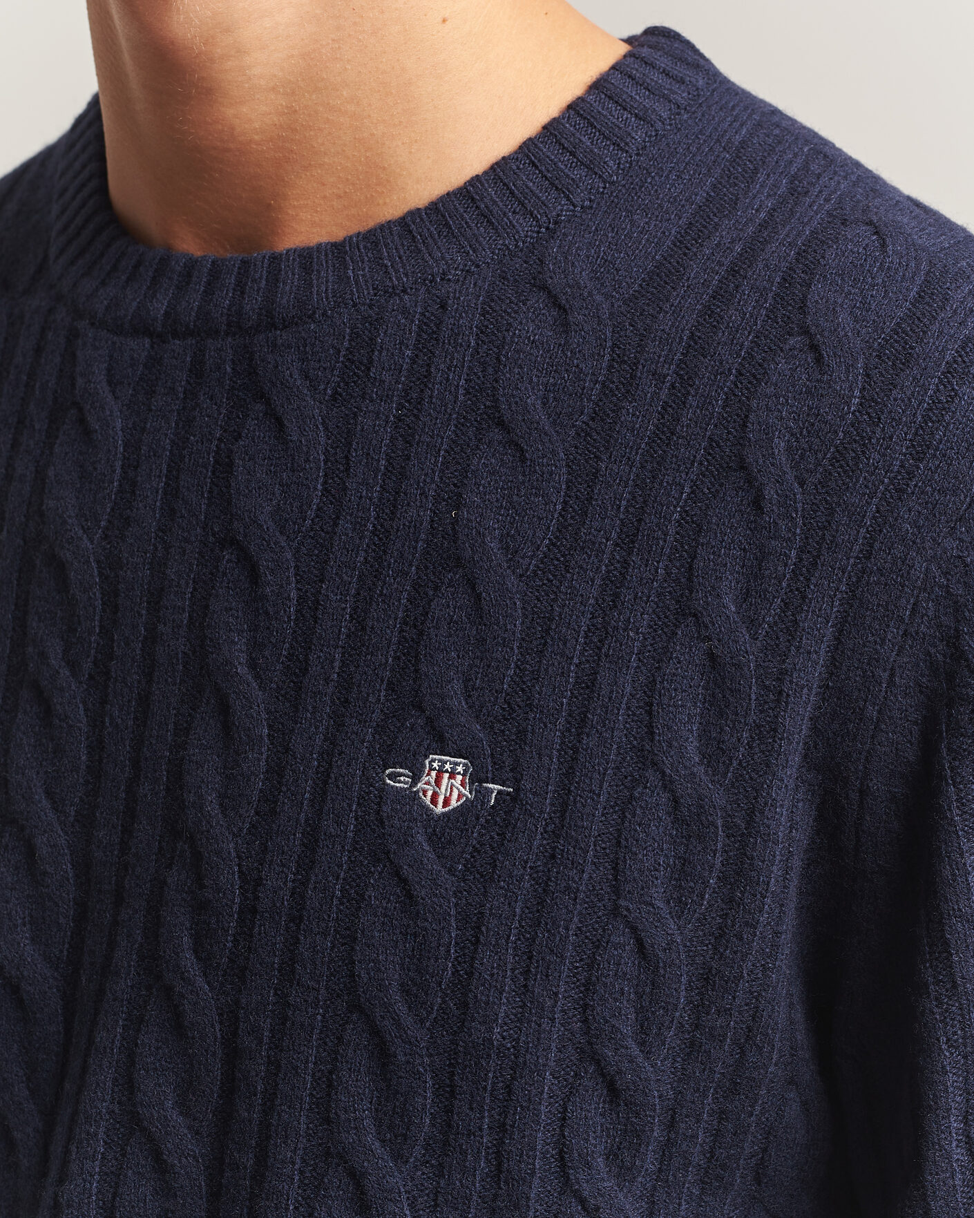 Herre | Trøjer | Gant | Lambswool Cable Crew Neck Evening Blue