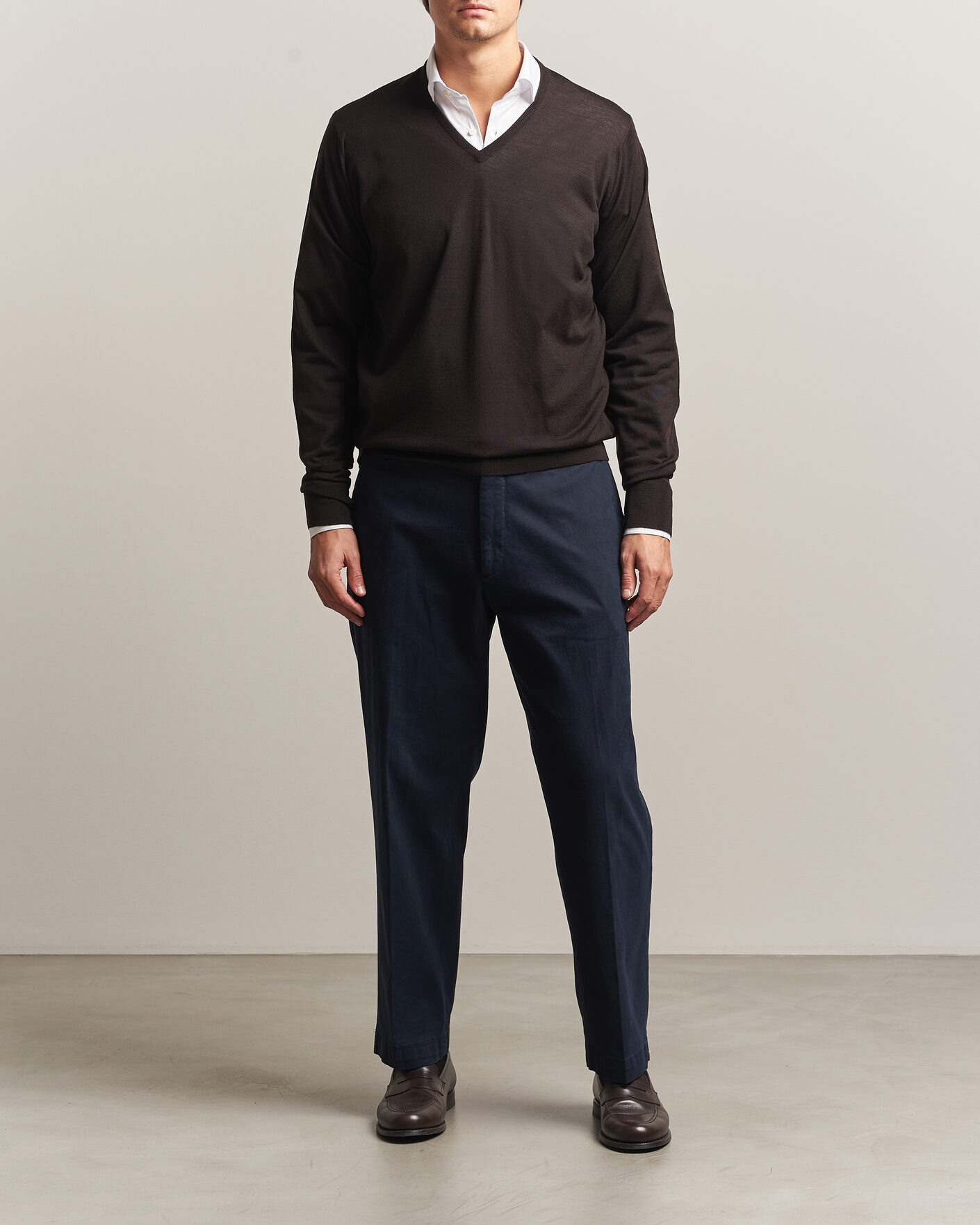 Herre | Trøjer | John Smedley | Bobby Extra Fine Merino V-Neck Pullover Faulkner Brown
