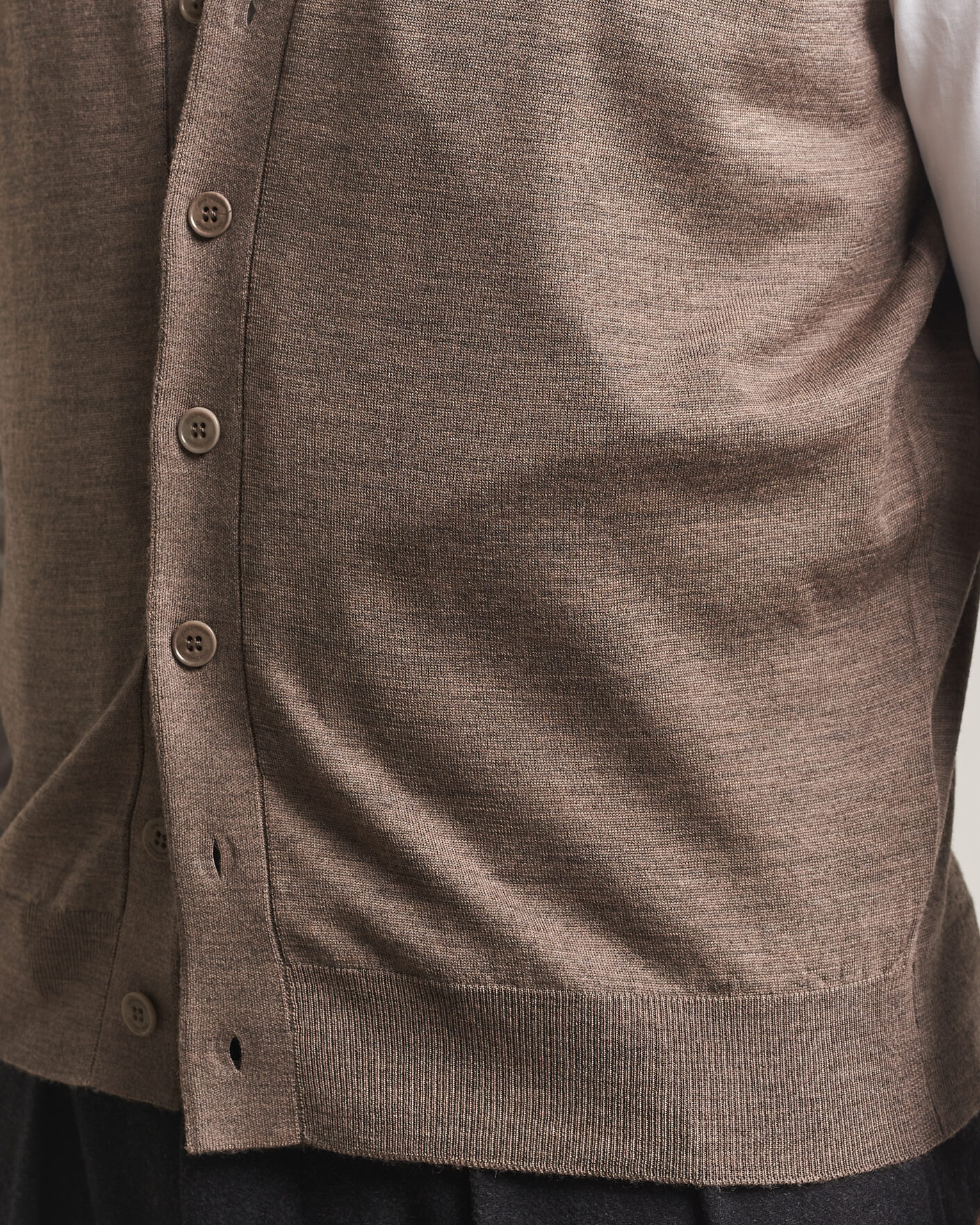 Herre | Trøjer | John Smedley | Bolton Extra Fine Merino Waistcoat Mushroom Brown