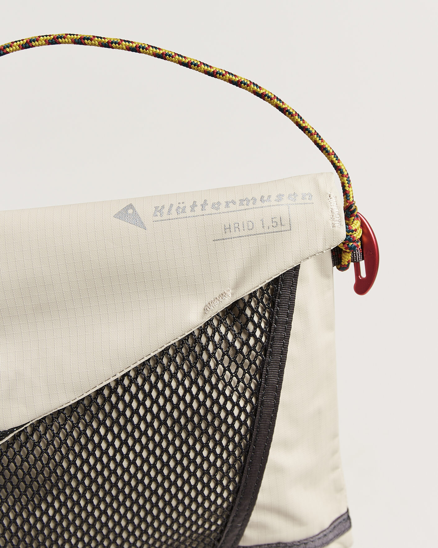 Herre | Tasker | Klättermusen | Hrid WP 1,5L Accessory Bag Silver Creme