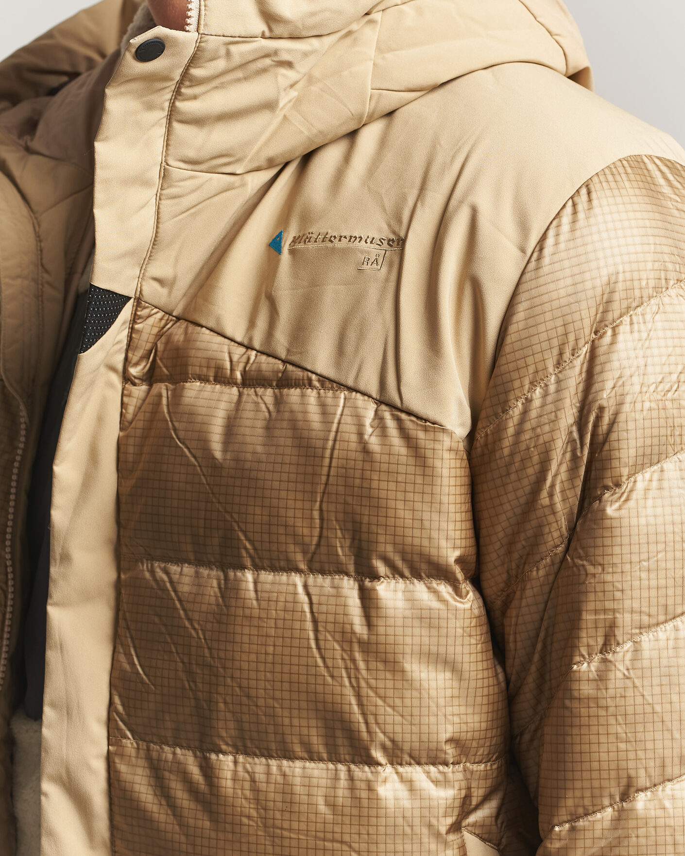 Herre | Jakker | Klättermusen | Rå Hood Jacket Warm Sand