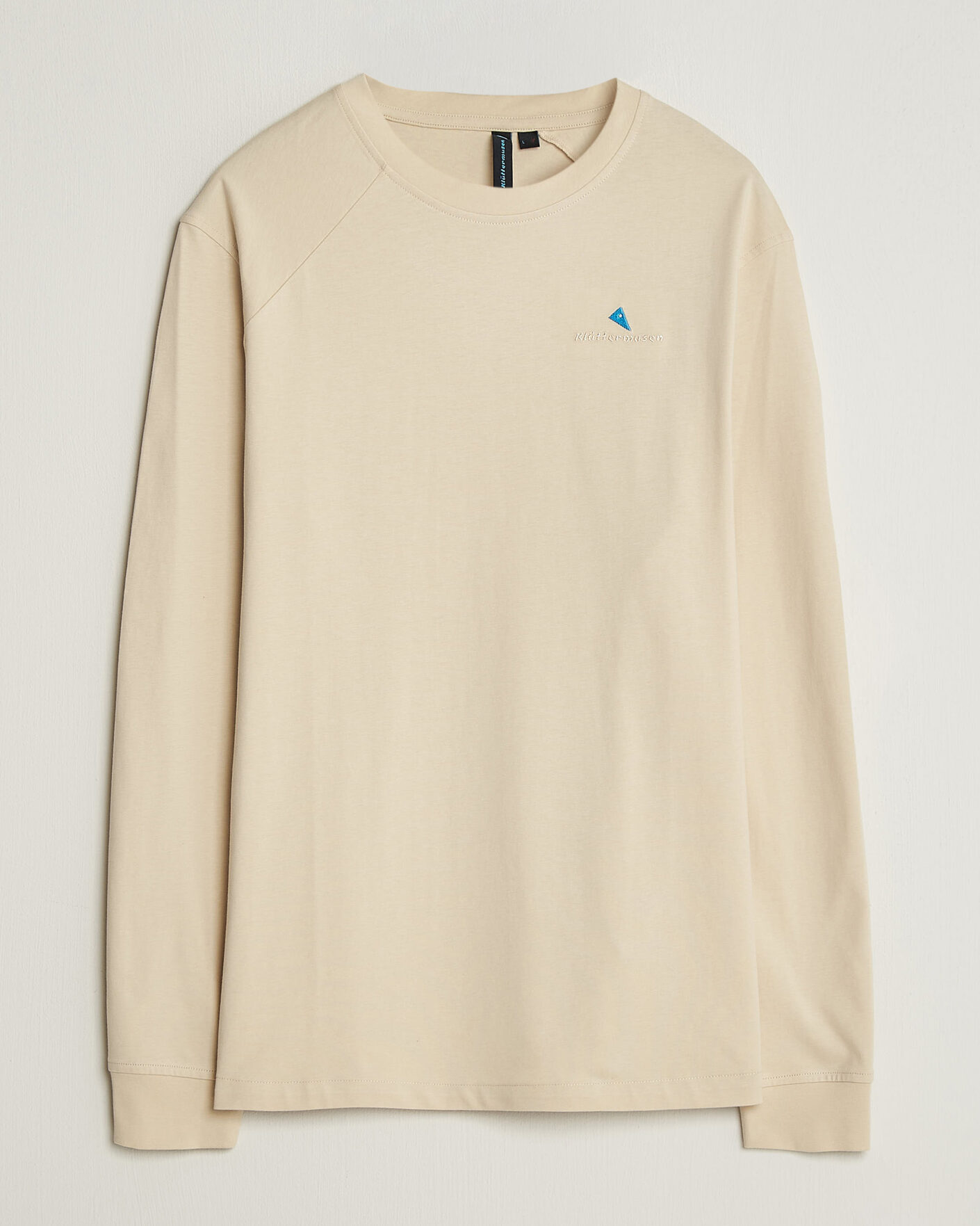 Herre | T-Shirts | Klättermusen | Root Long Sleeve Logo T-Shirt Clay