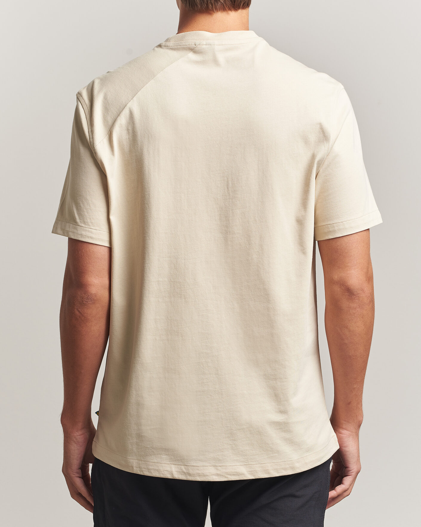 Herre | T-Shirts | Klättermusen | Root Logo T-Shirt Clay