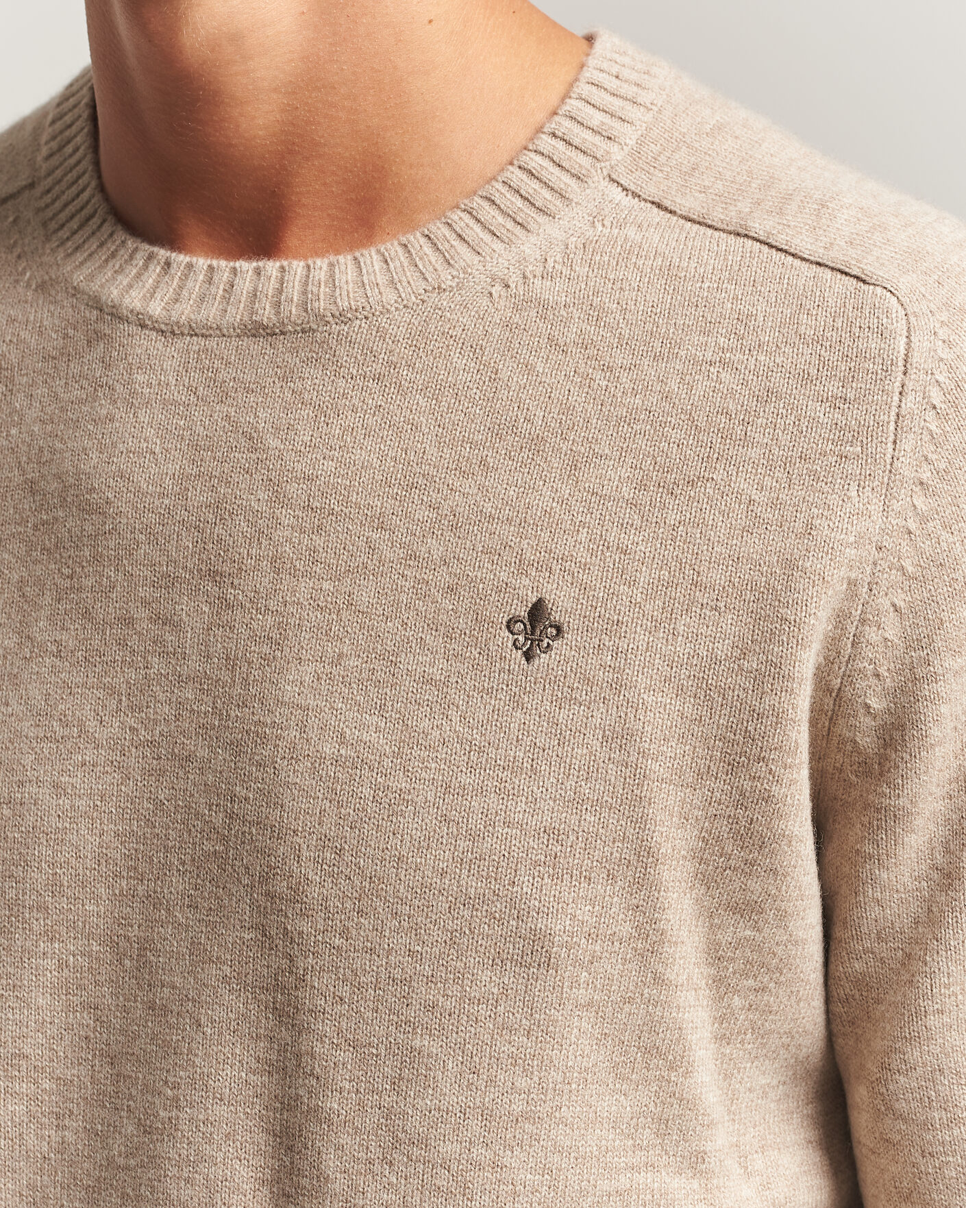 Herre | Trøjer | Morris | Hertford Lambswool Crew Neck Khaki