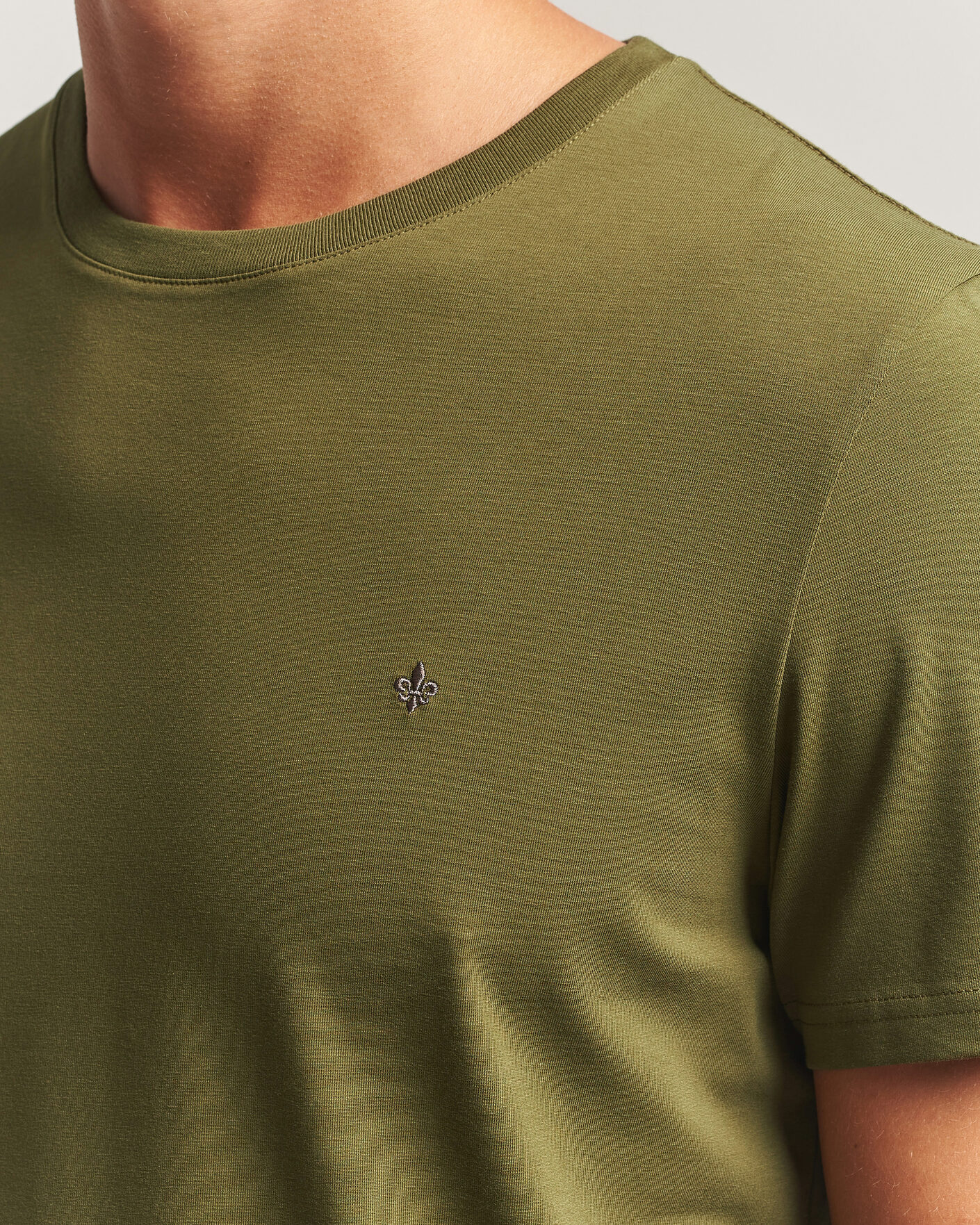 Herre | T-Shirts | Morris | James Crew Neck T-Shirt Olive