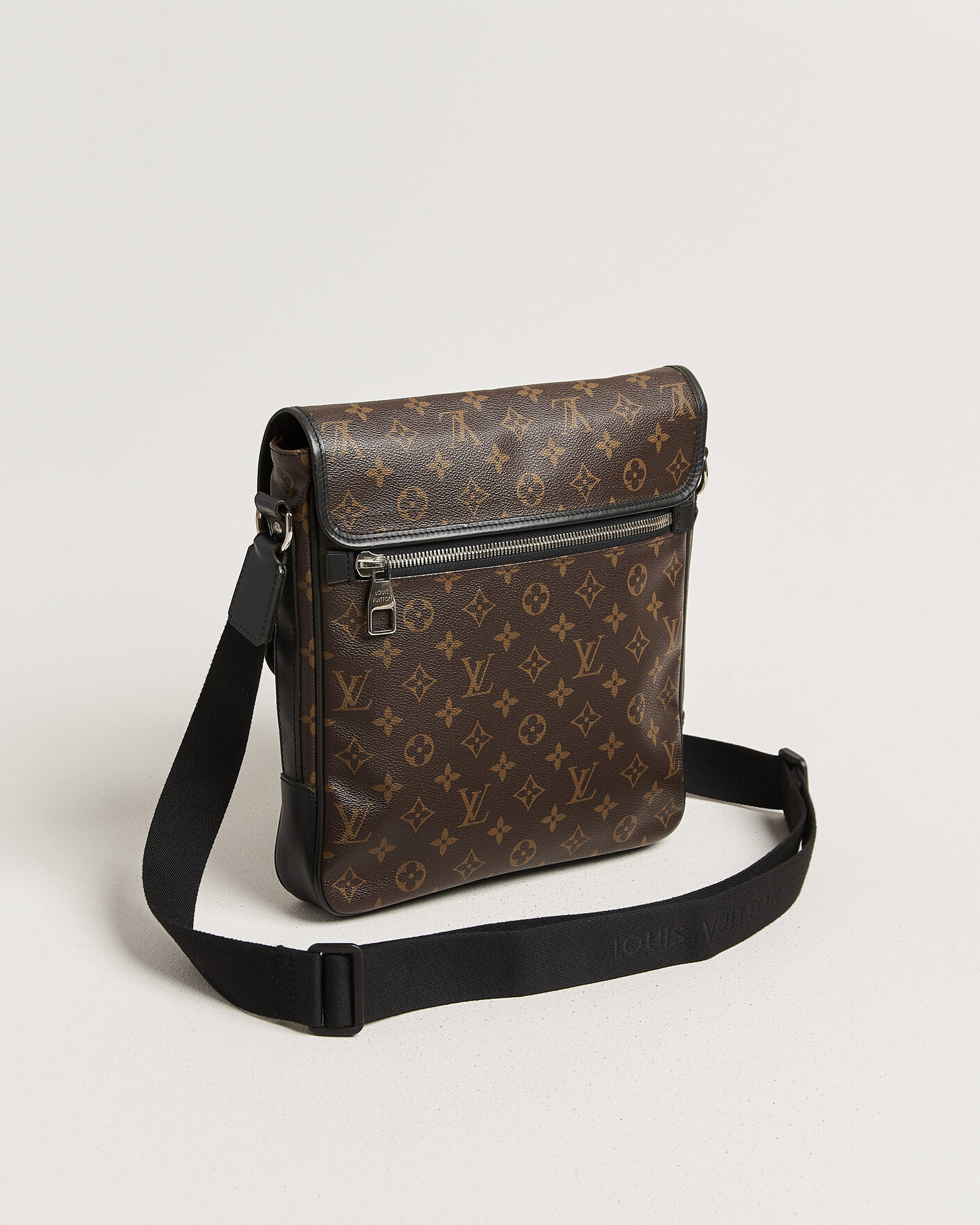 Herre | Pre-Owned & Vintage Bags | Louis Vuitton Pre-Owned | Messenger Bag Monogram Macassar