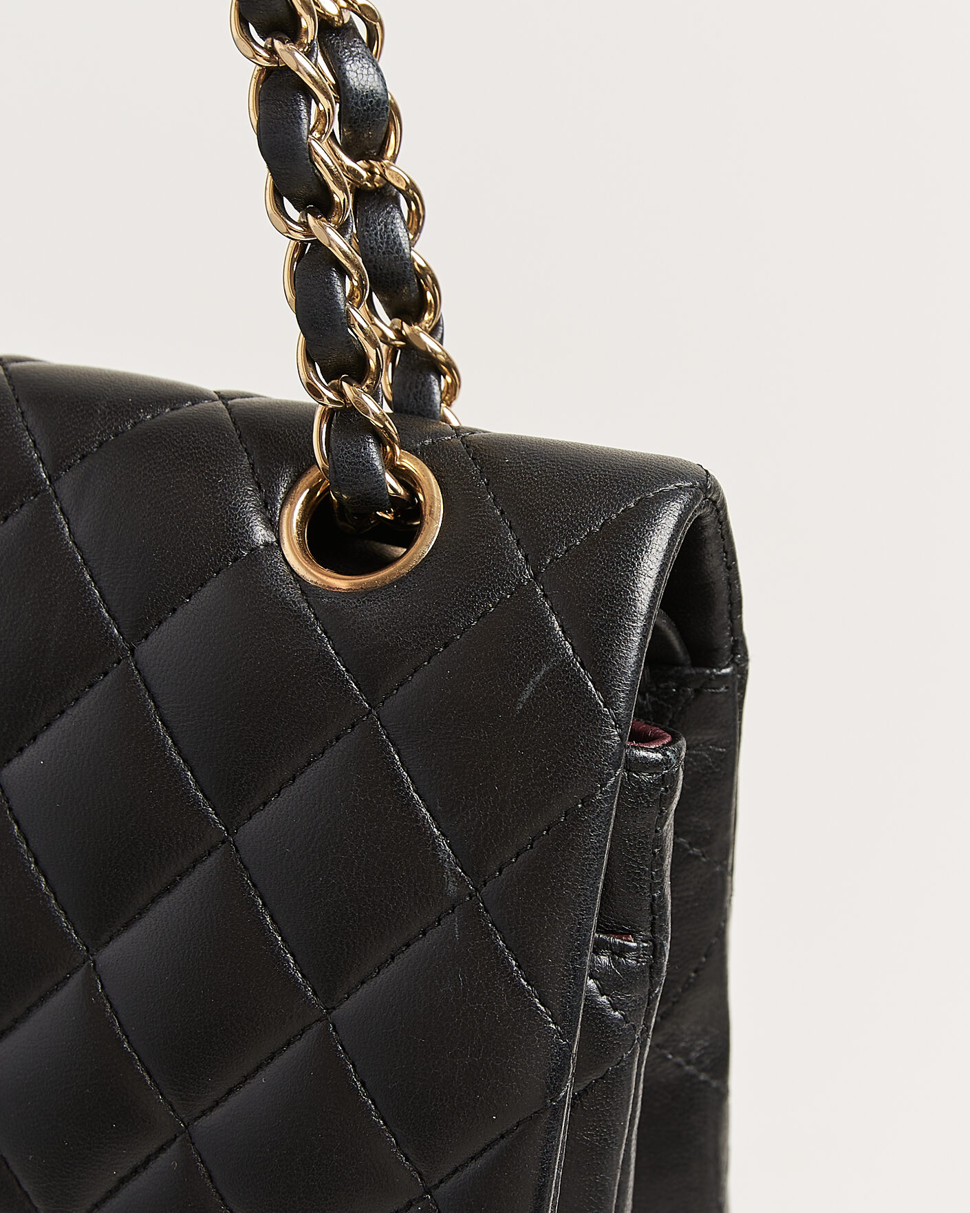 Herre | Pre-Owned & Vintage Bags | Chanel Pre-Owned | Classic Medium Double Flap Bag Lambskin Black