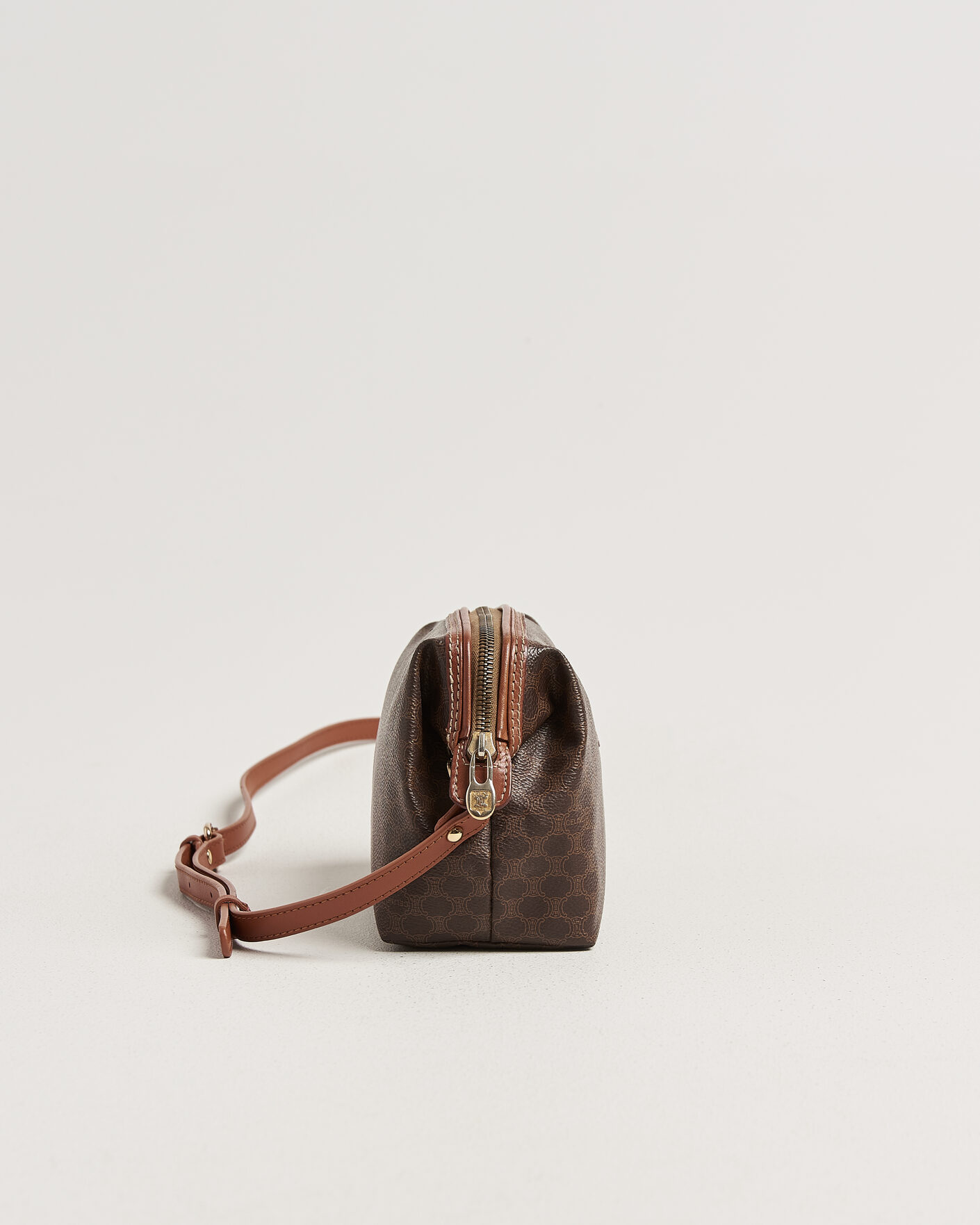 Herre | Pre-Owned & Vintage Bags | Celine Pre-Owned | Macadame Pouch Bag Monogram