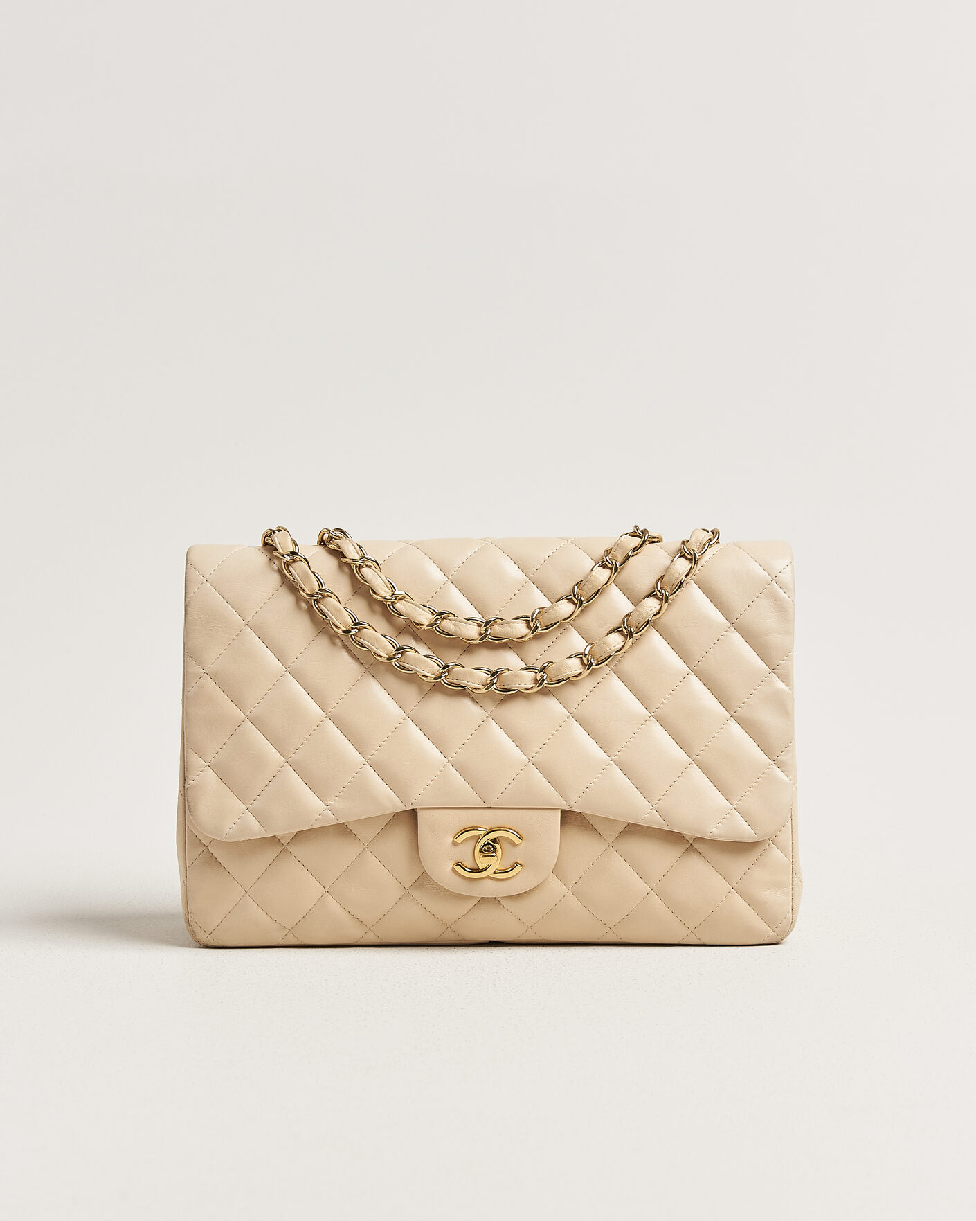 Herre | Pre-Owned & Vintage Bags | Chanel Pre-Owned | Classic Jumbo Single Flap Bag Lambskin Beige