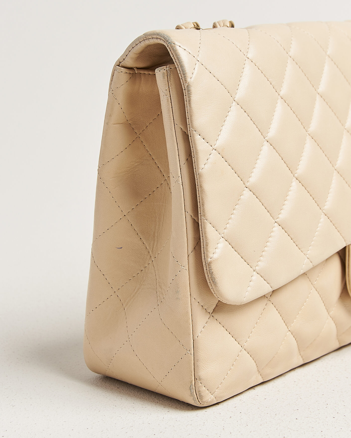Herre | Pre-Owned & Vintage Bags | Chanel Pre-Owned | Classic Jumbo Single Flap Bag Lambskin Beige