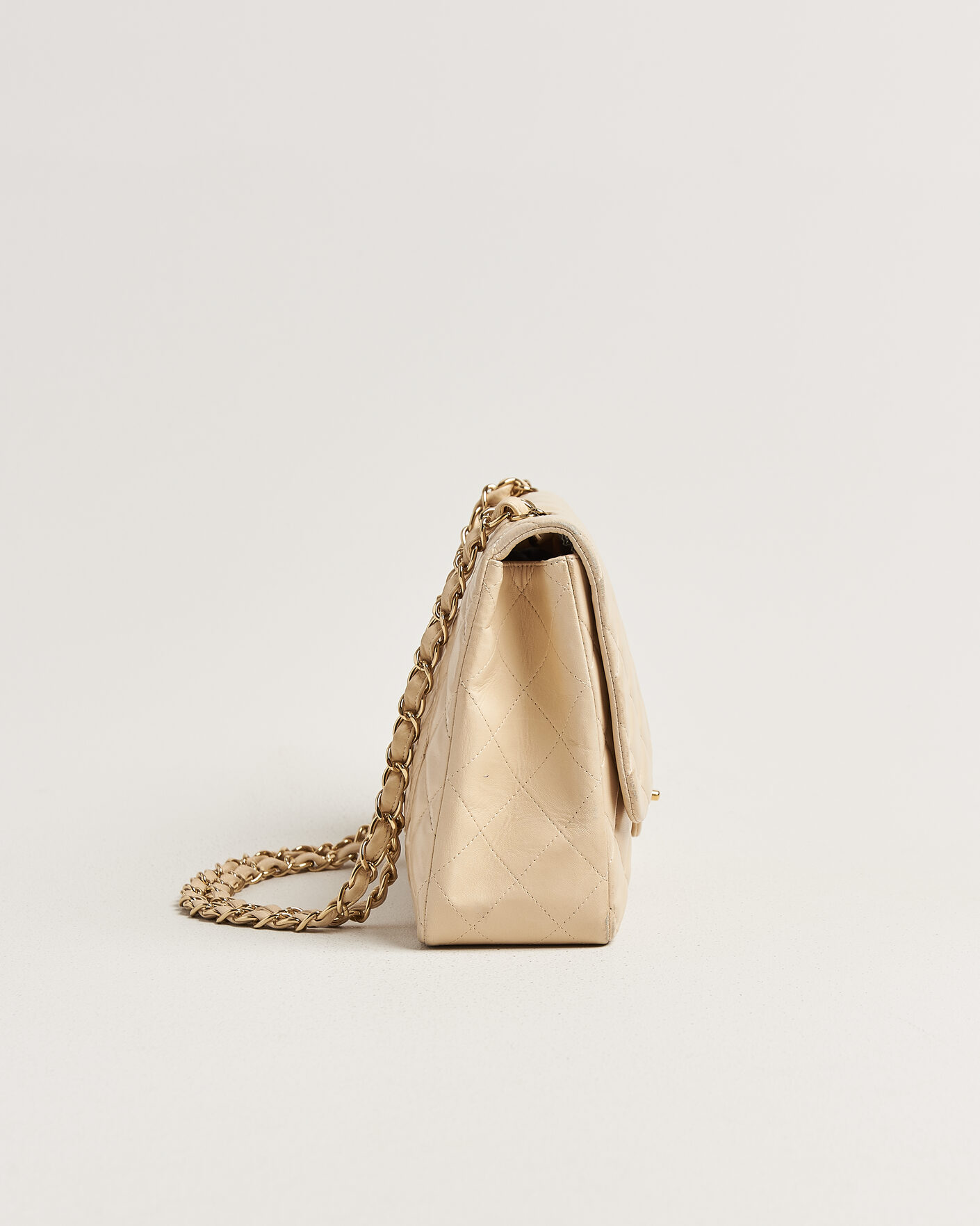 Herre | Pre-Owned & Vintage Bags | Chanel Pre-Owned | Classic Jumbo Single Flap Bag Lambskin Beige