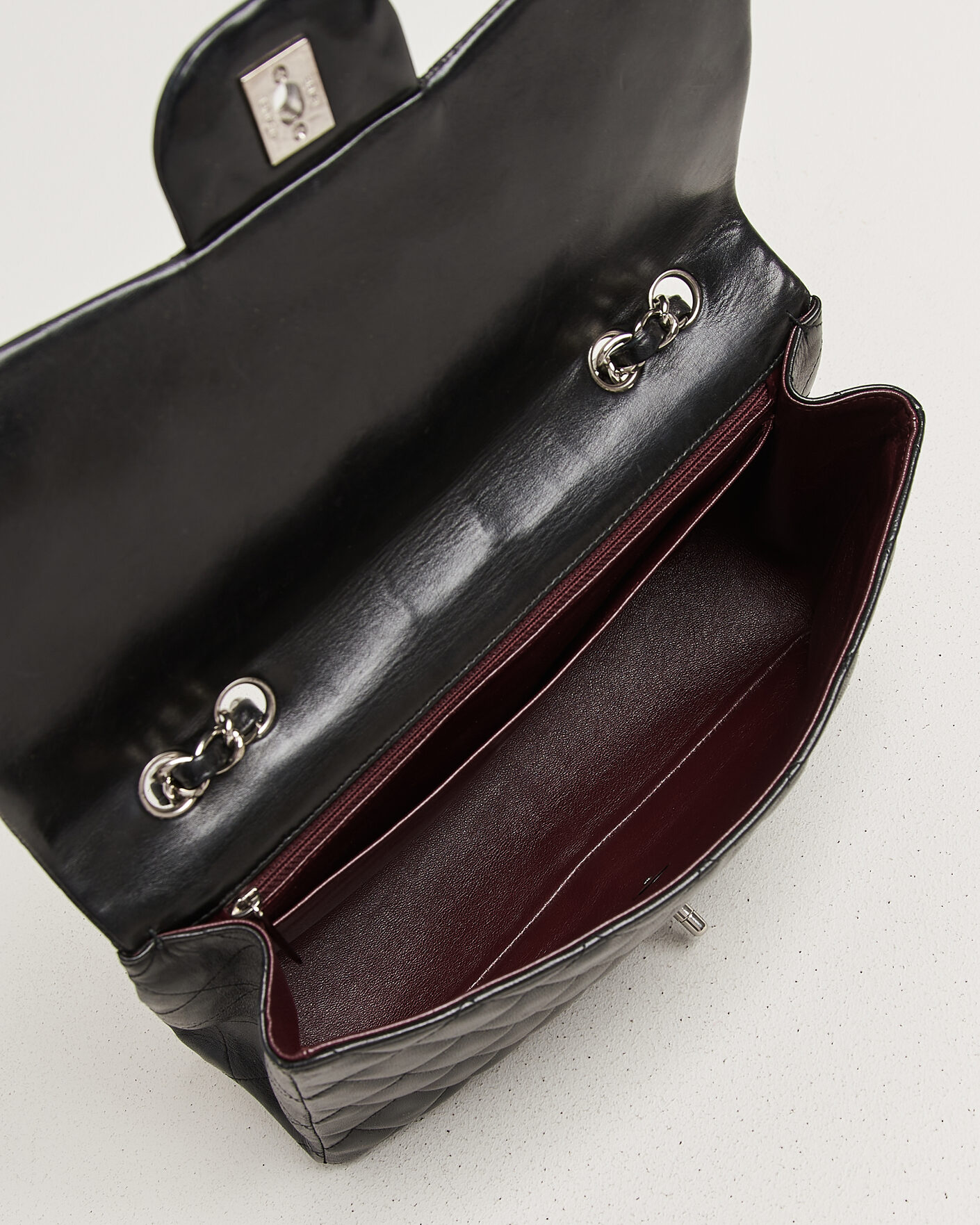 Herre | Chanel Pre-Owned Classic Jumbo Single Flap Bag Lambskin Black | Chanel Pre-Owned | Classic Jumbo Single Flap Bag Lambskin Black