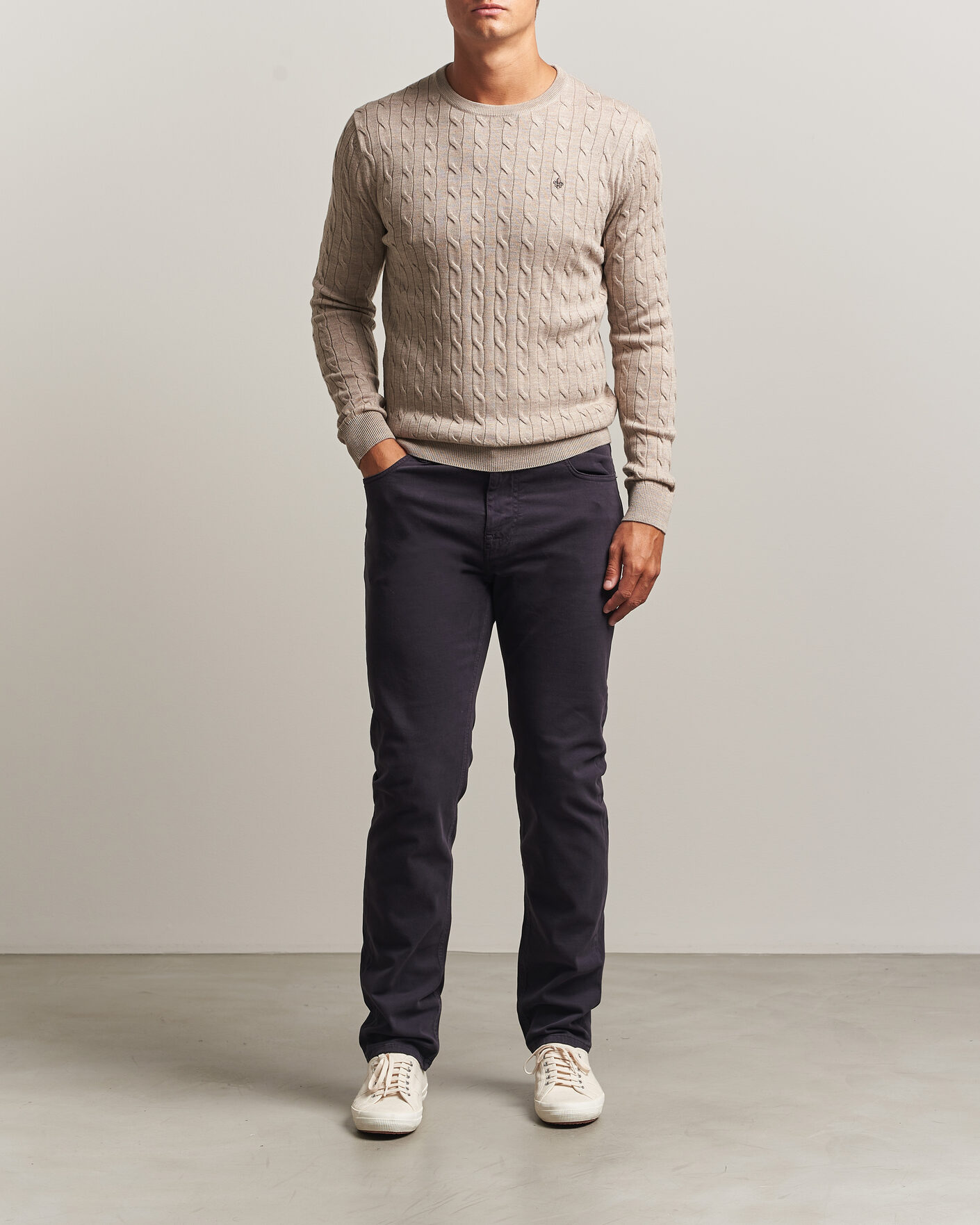 Herre | Trøjer | Morris | Merino Cable O-Neck Khaki