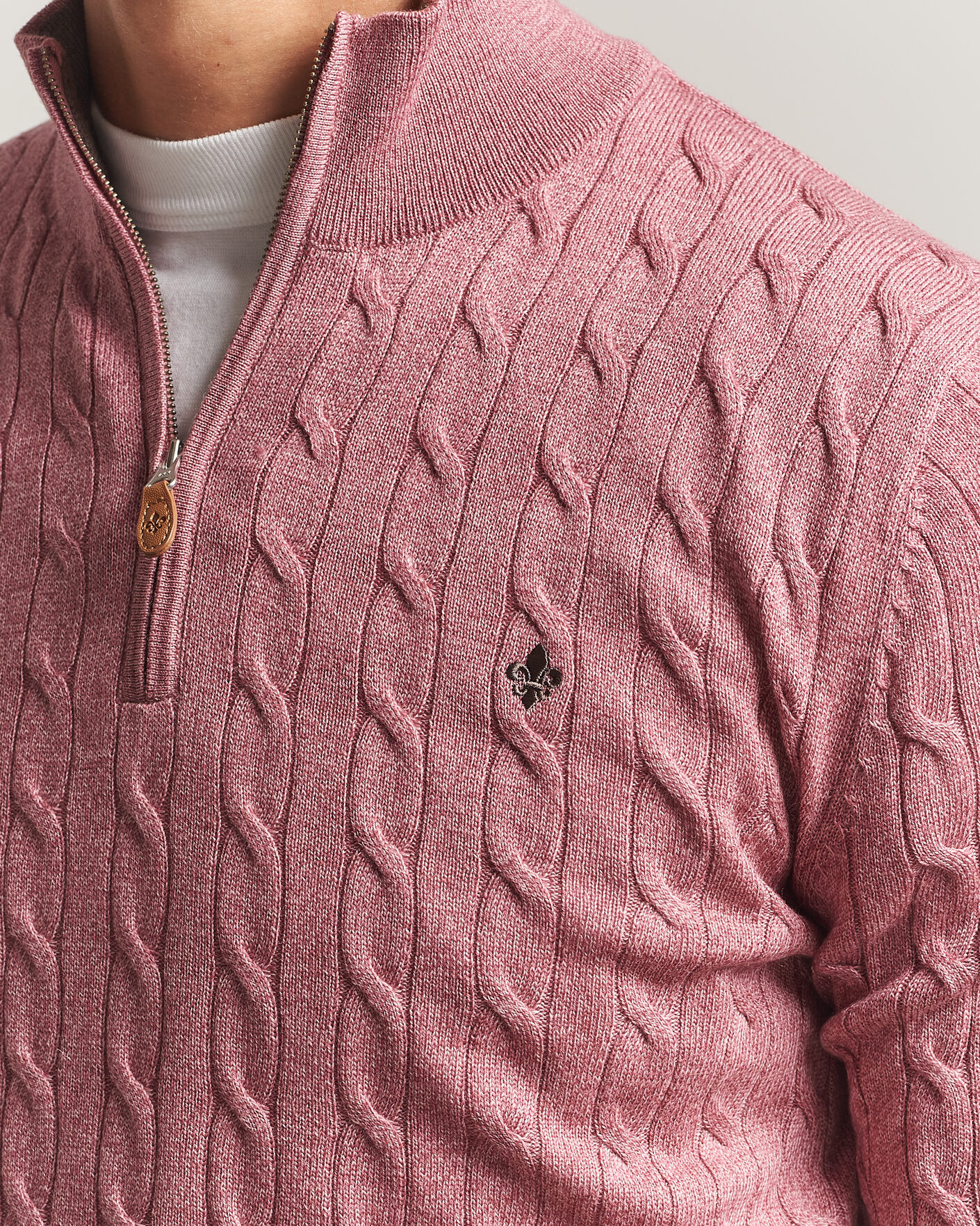 Herre | Trøjer | Morris | Merino Cable Half Zip Cerise