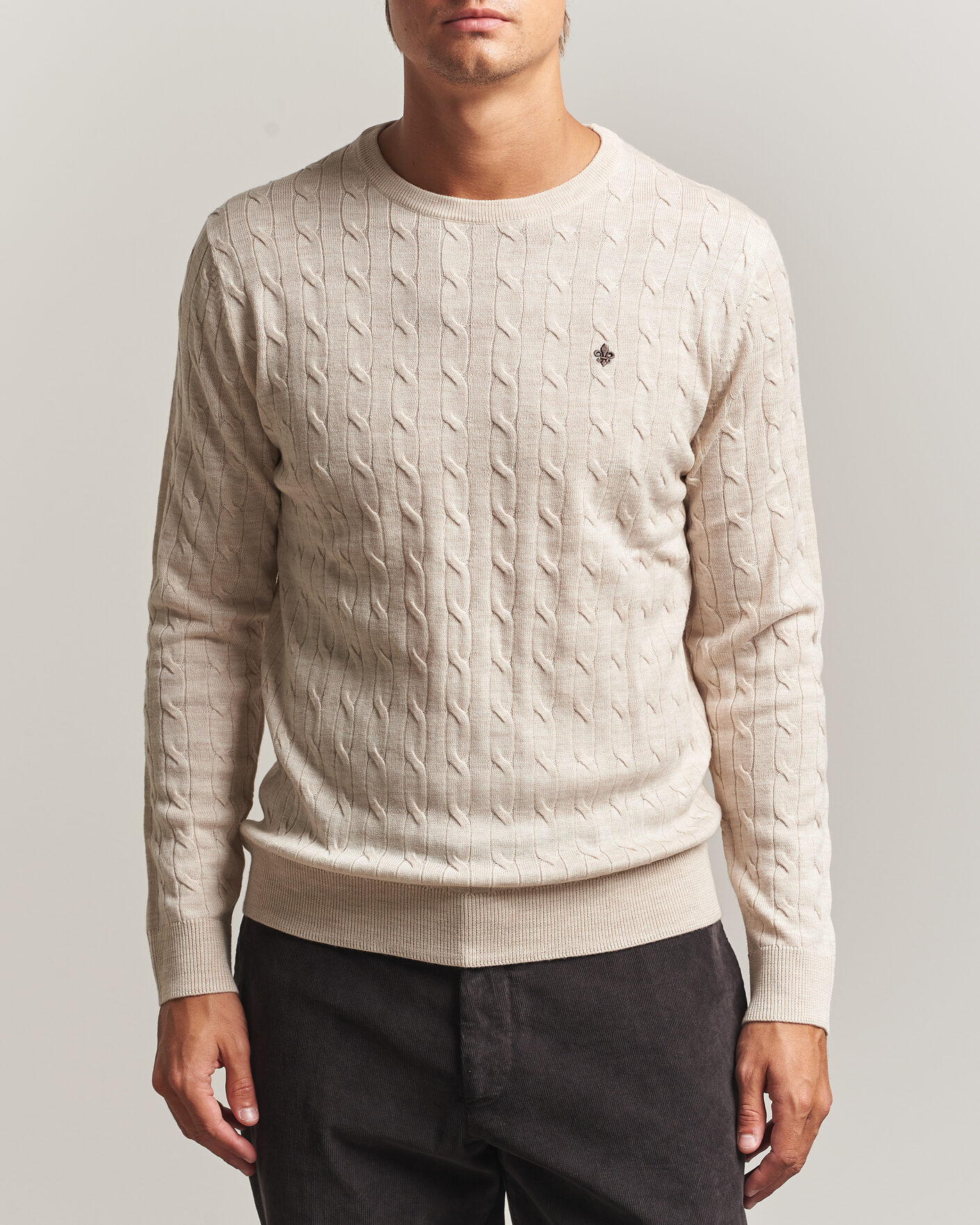 Herre | Trøjer | Morris | Merino Cable O-Neck Off White