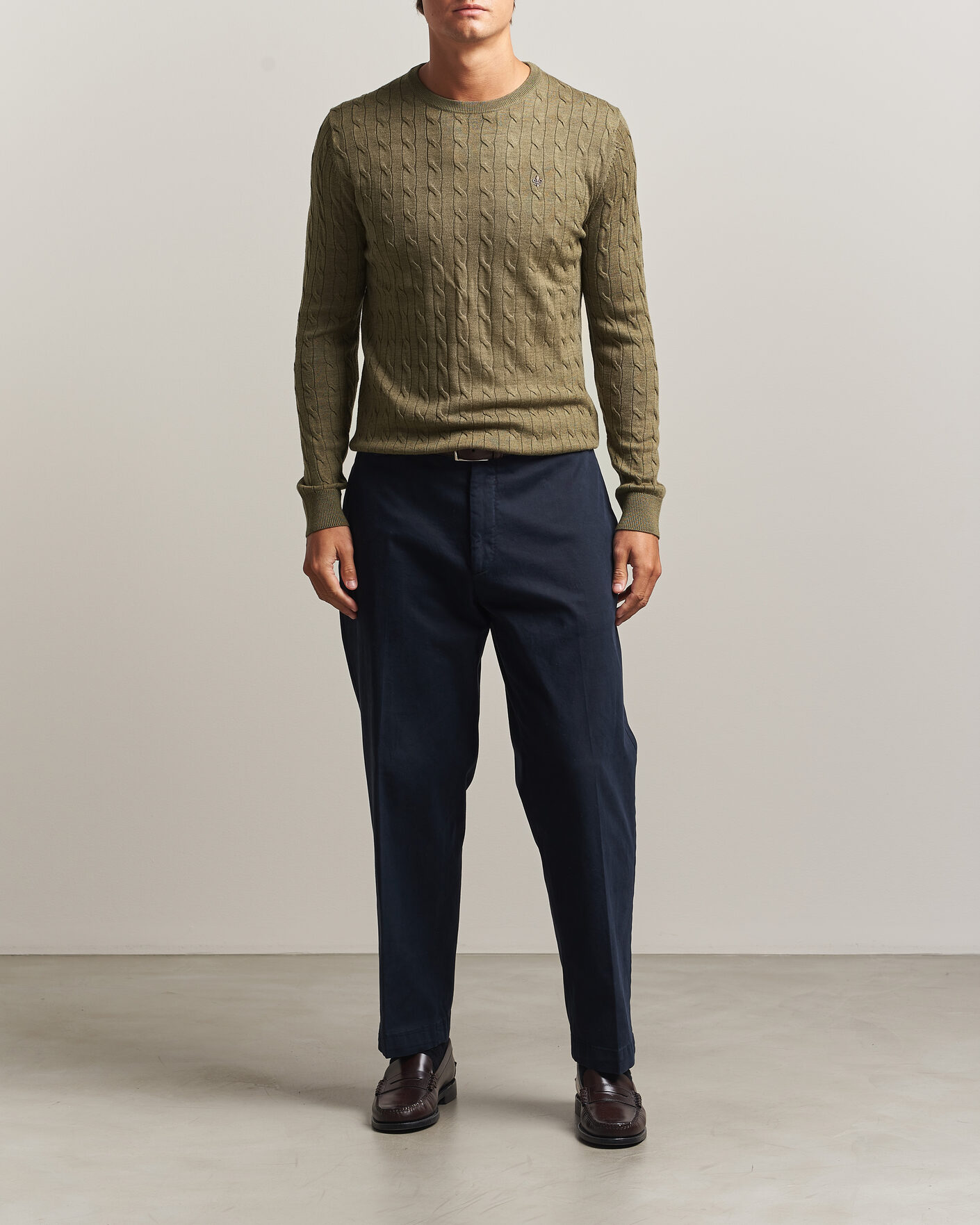 Herre | Trøjer | Morris | Merino Cable O-Neck Olive