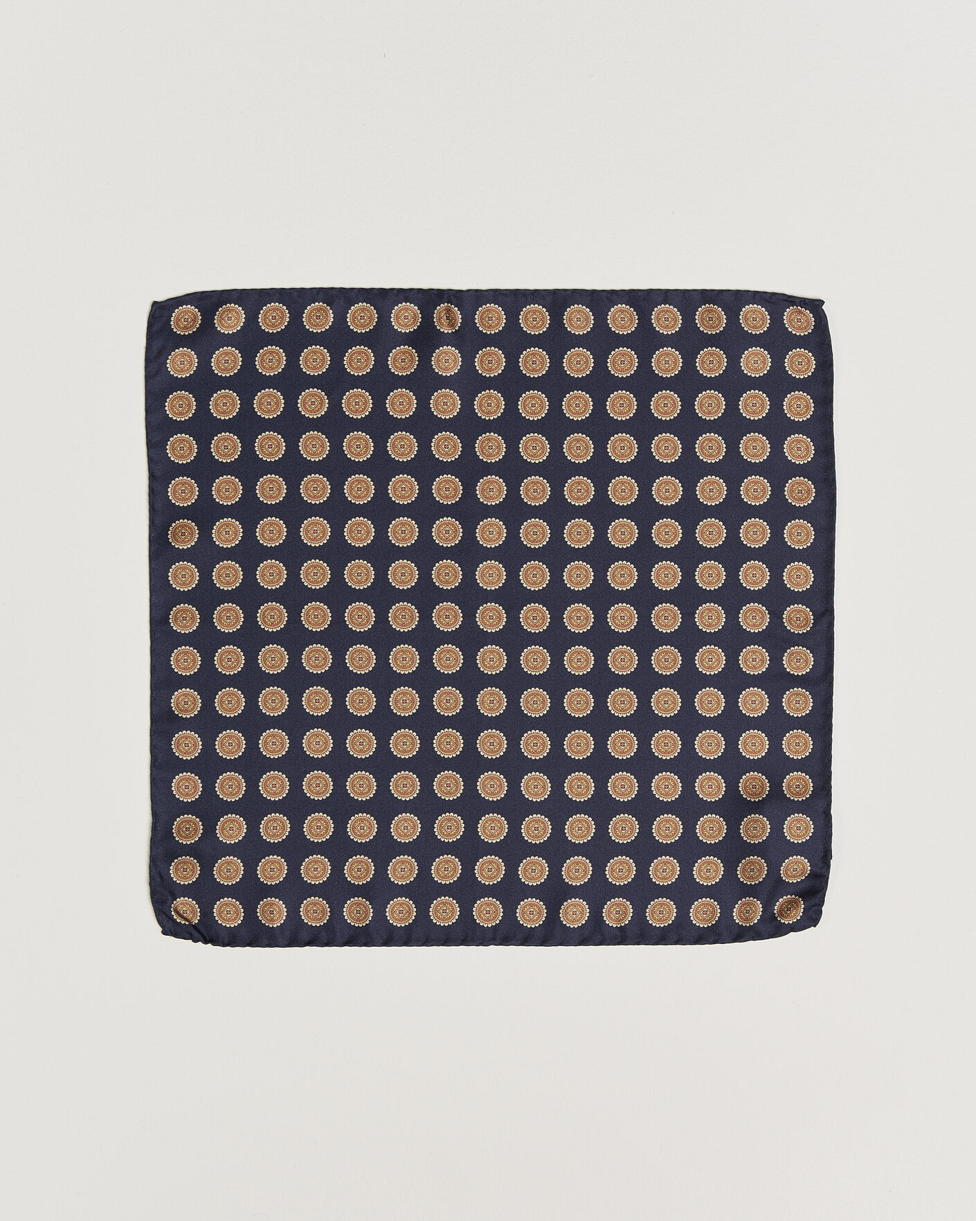 Herre | Lommeklude | Amanda Christensen | Silk Twill Medallion Pocket Square Navy