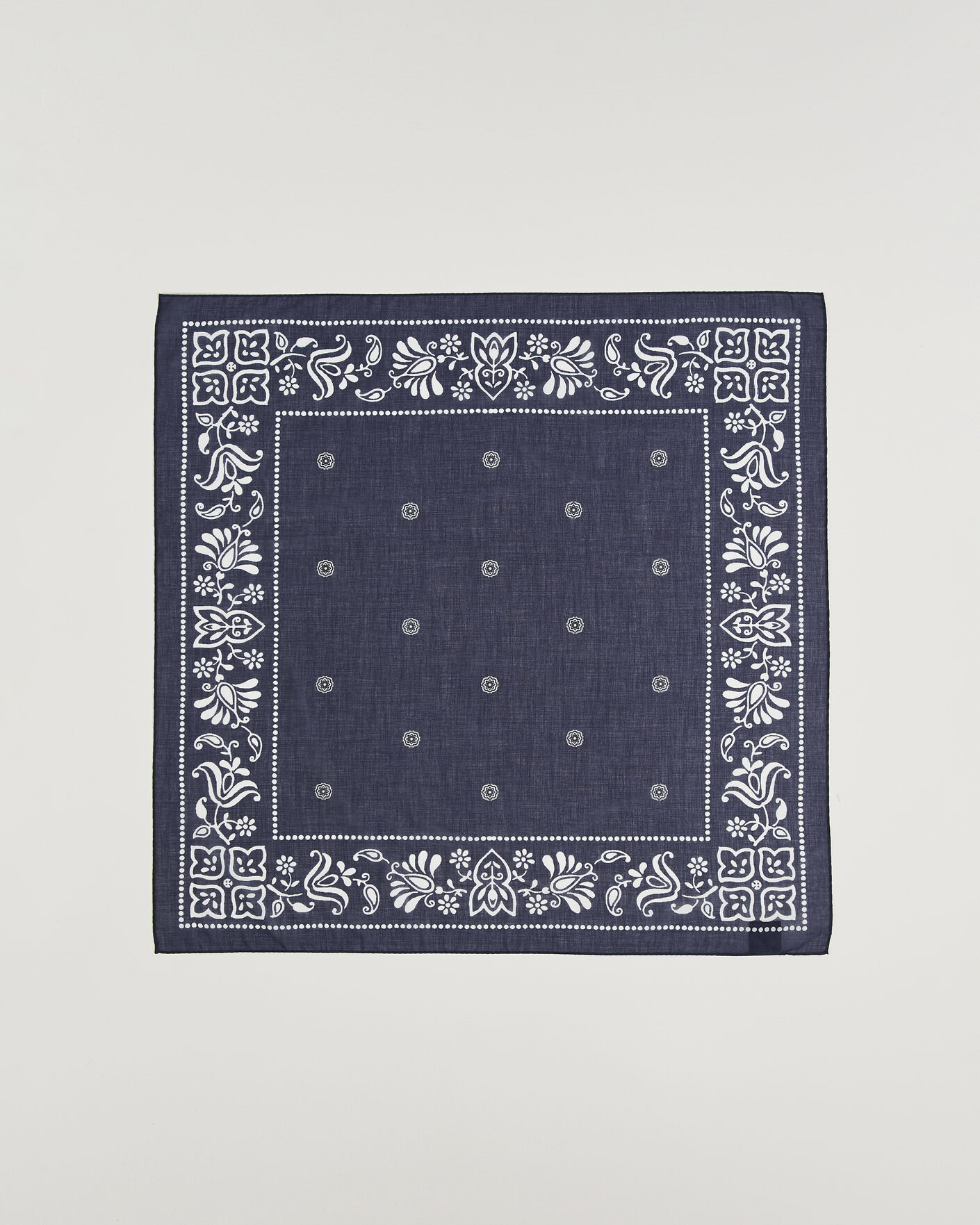 Herre | Tørklæde | Amanda Christensen | Cotton Voile Printed Flower Bandana Navy