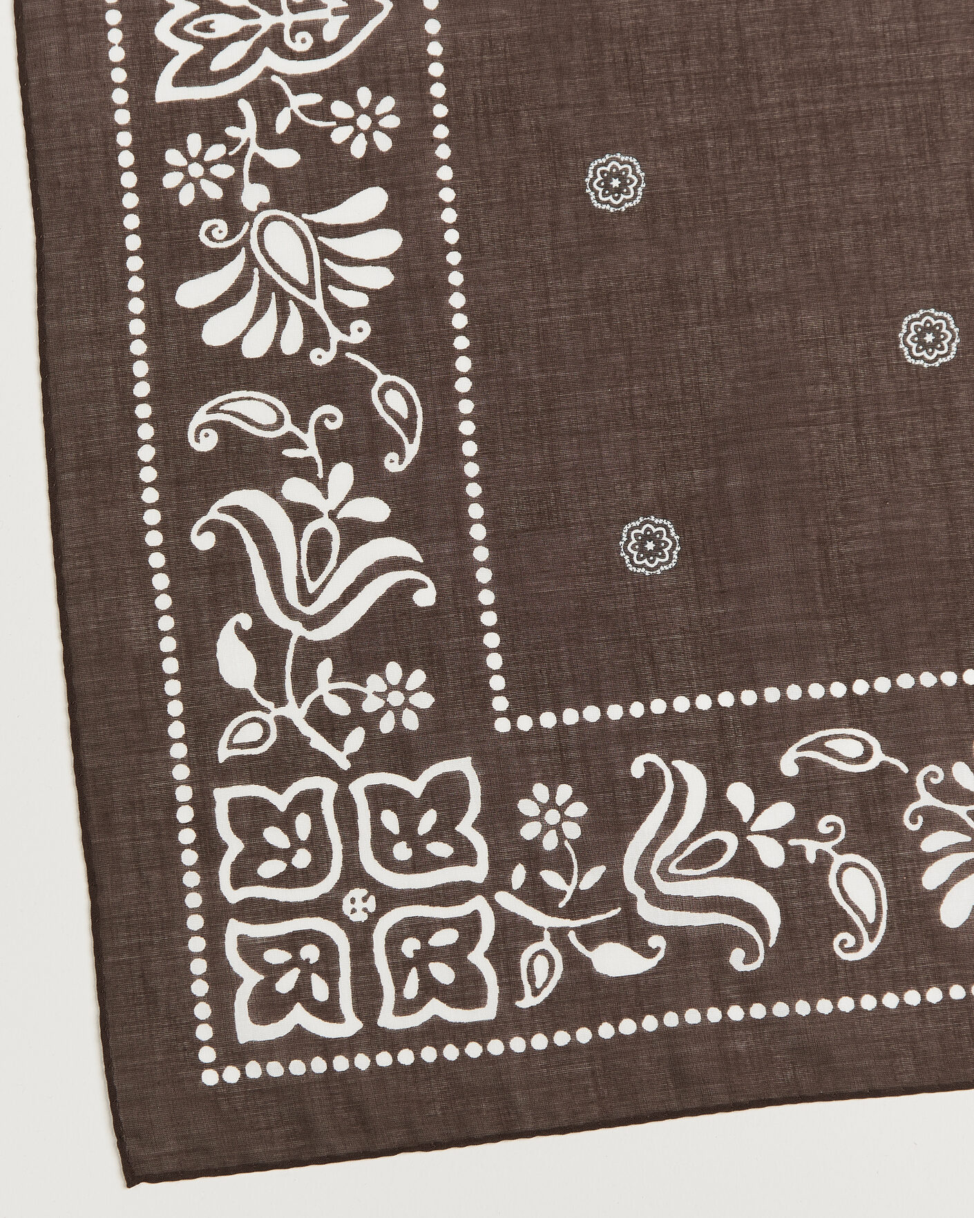 Herre | Tørklæde | Amanda Christensen | Cotton Voile Printed Flower Bandana Brown