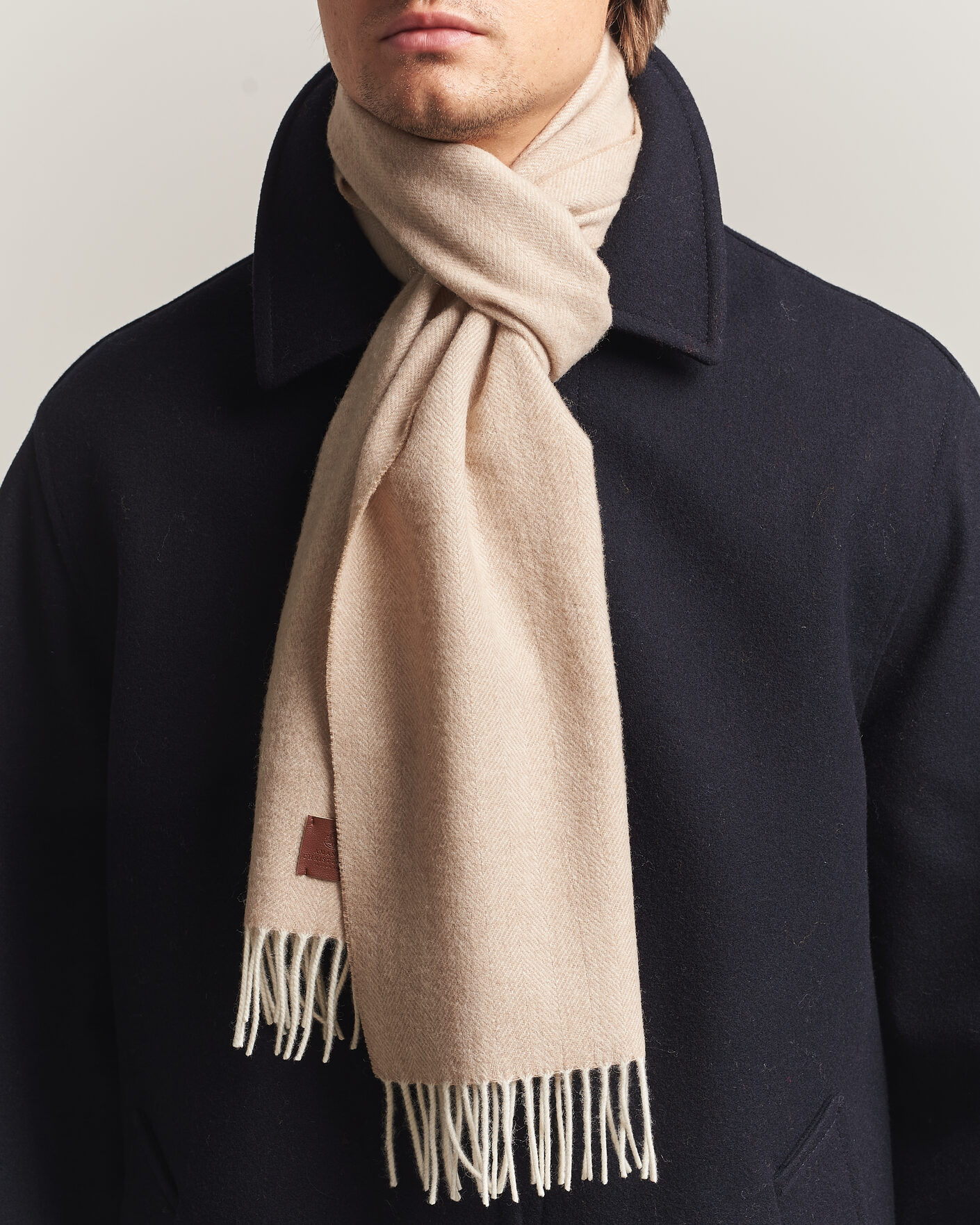 Herre | Halstørklæder | Amanda Christensen | Wool Herringbone Scarf Beige