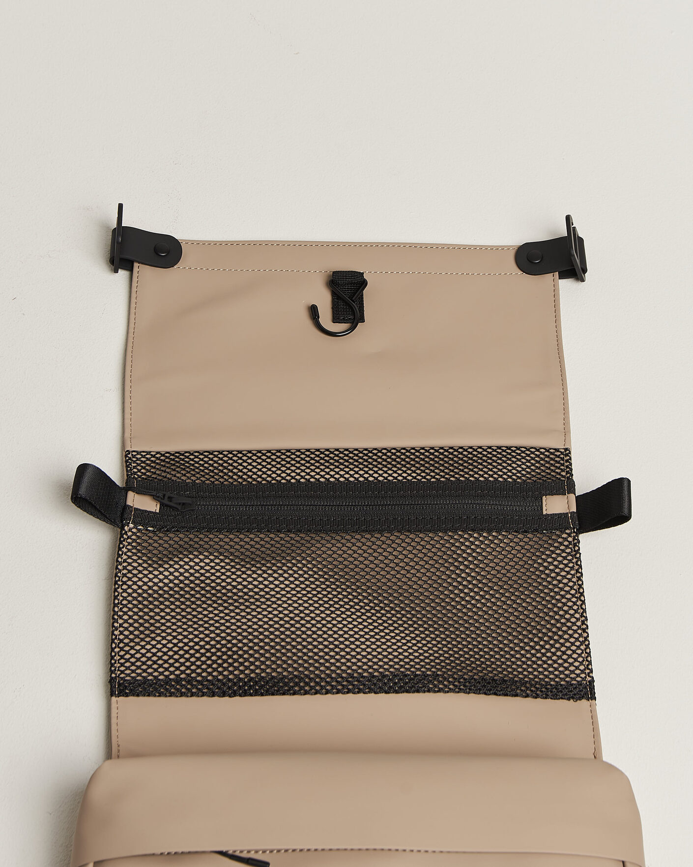 Herre | Tasker | RAINS | OTG Washbag Beige