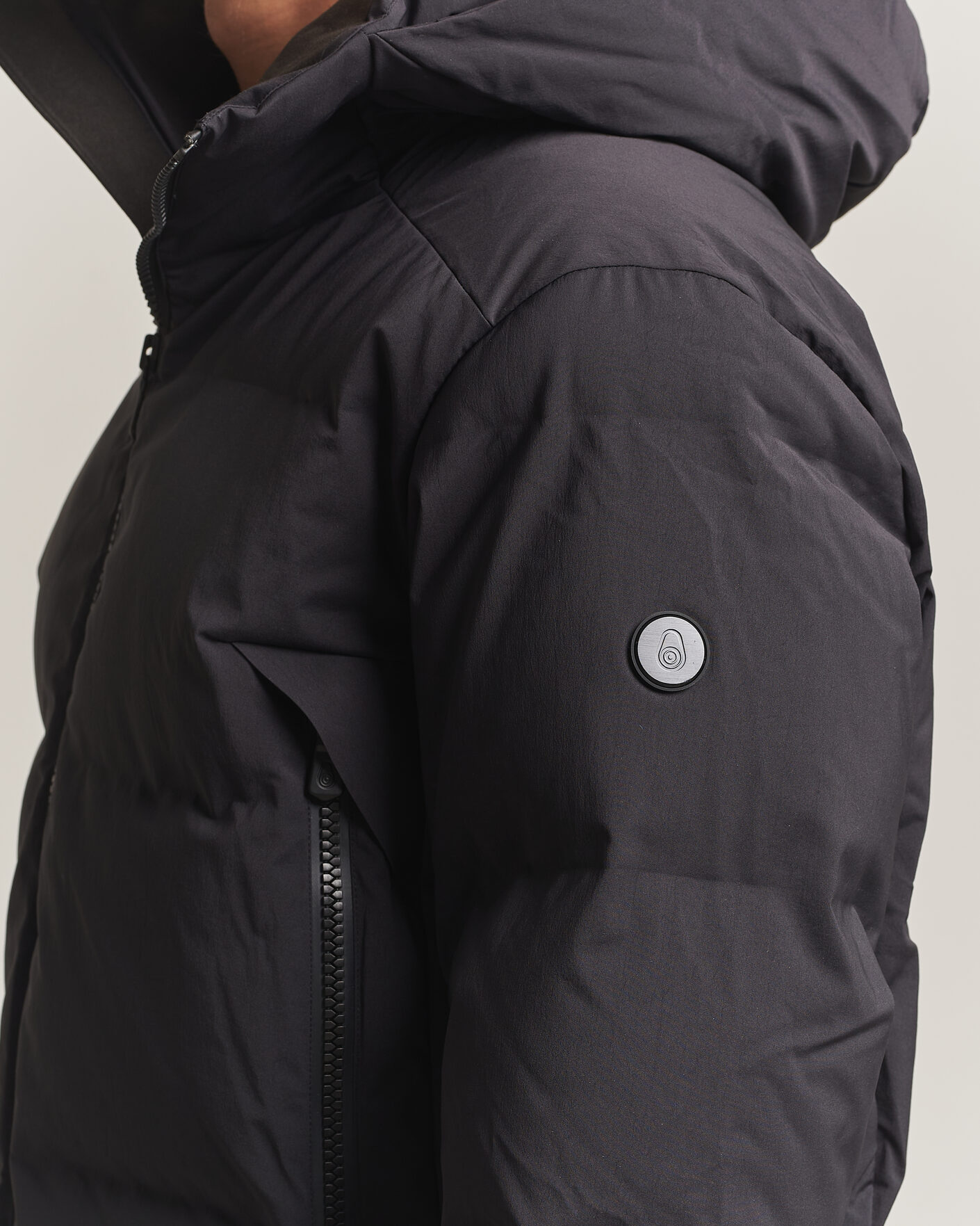 Herre | Jakker | Sail Racing | Arc Down Hooded Jacket Carbon
