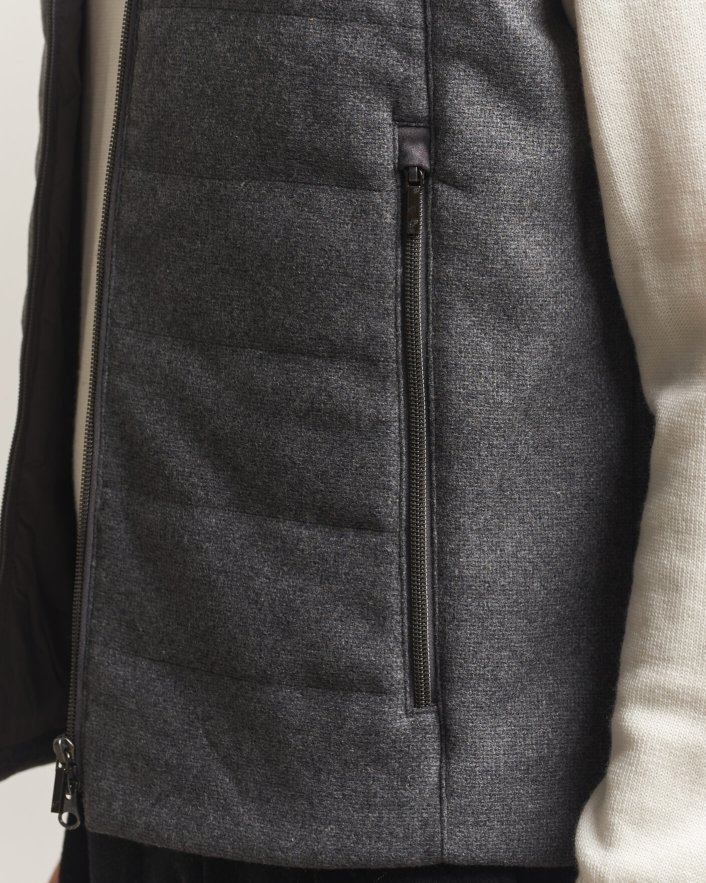 Herre | Veste | Stenströms | Wool Alcantara Detail Light Padded Vest Grey