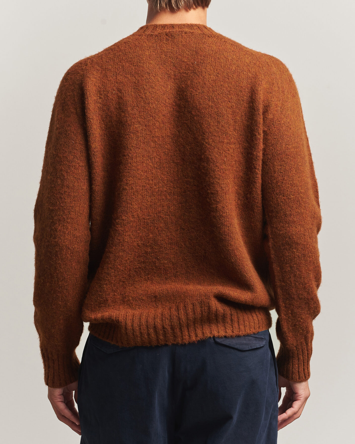 Herre | Trøjer | Sunspel | Brushed Shetland Crew Neck Dark Tabacco