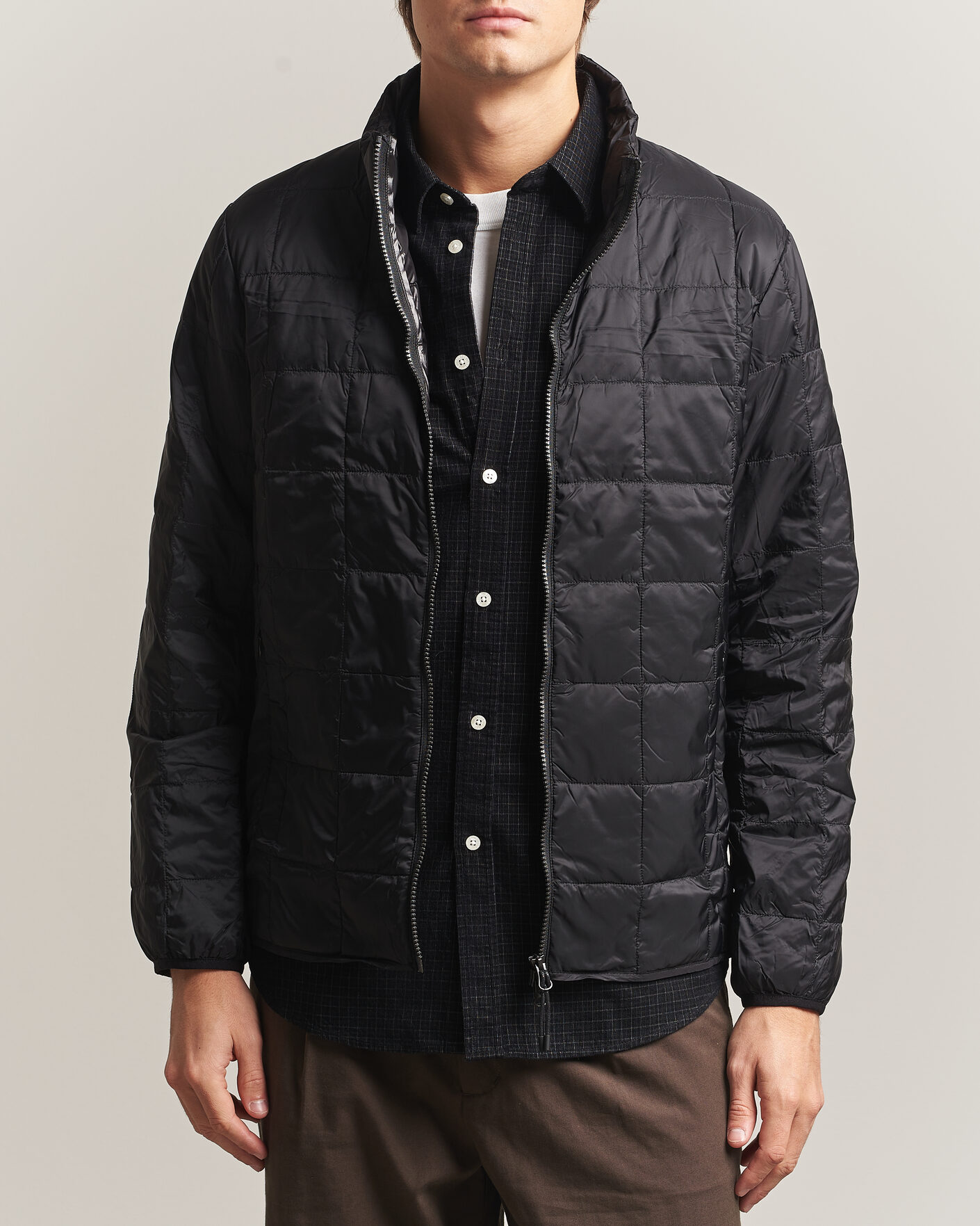 Herre | Jakker | TAION | High Neck Full Zip Lightweight Down Jacket Black
