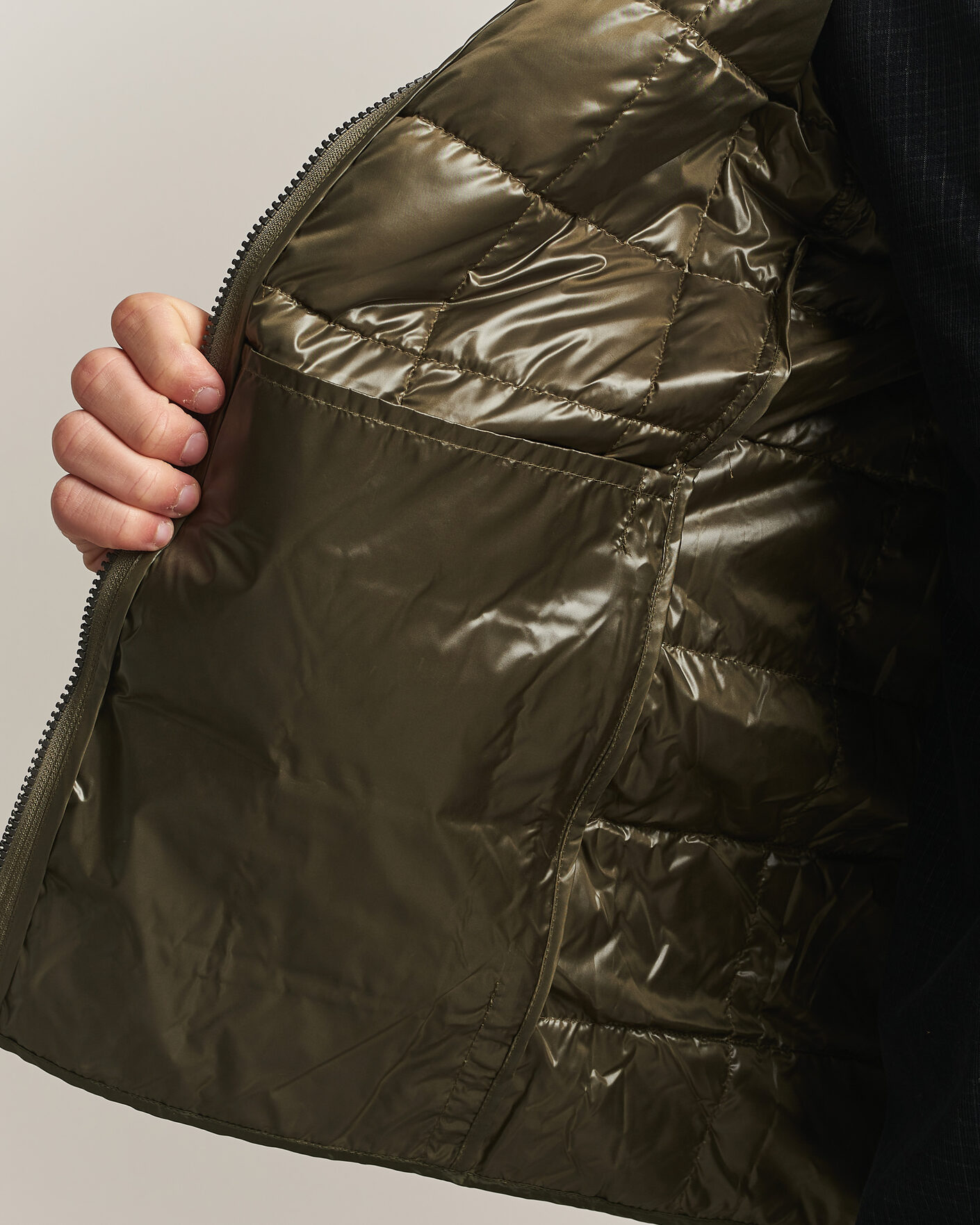 Herre | Jakker | TAION | High Neck Full Zip Lightweight Down Jacket Dark Olive