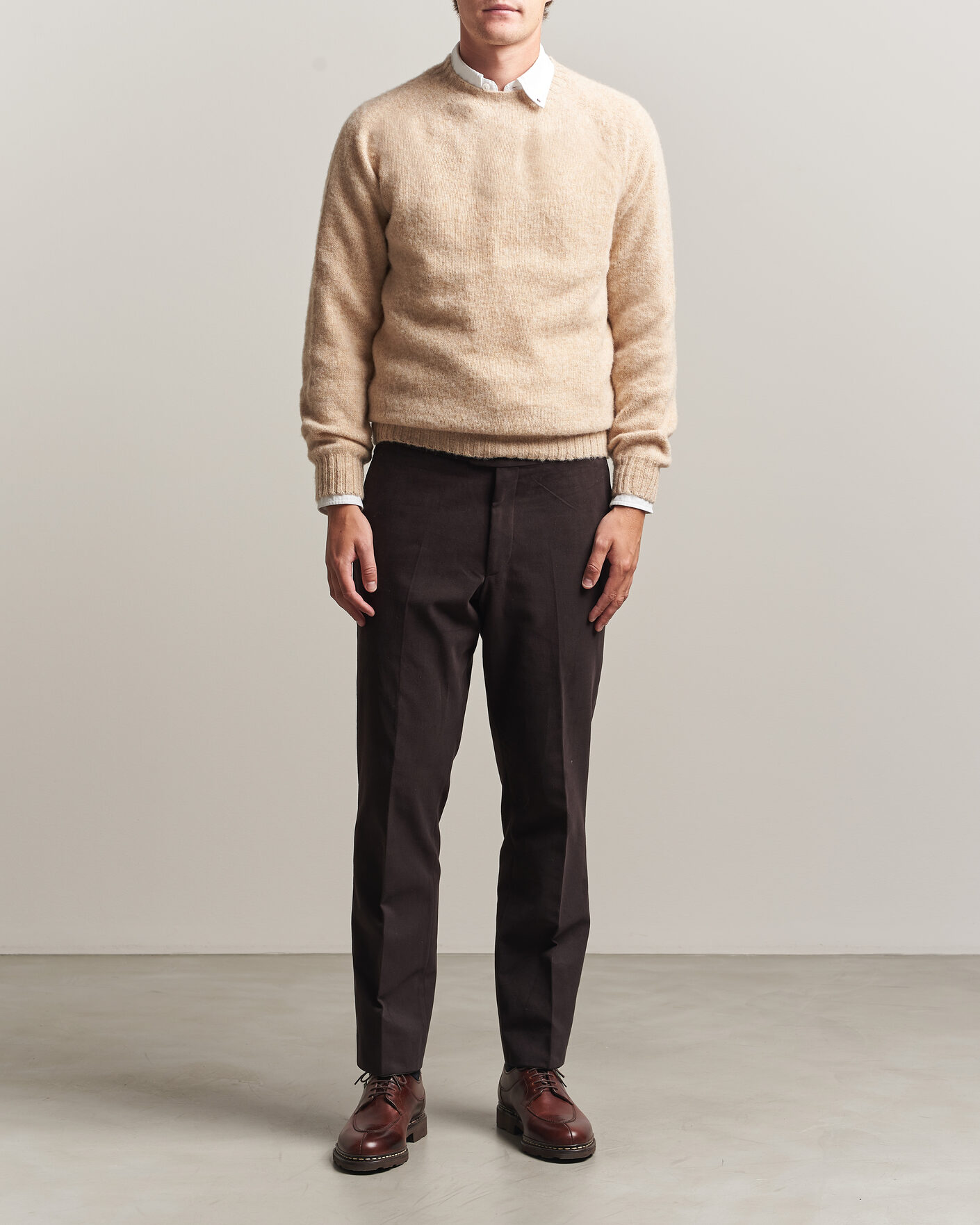 Herre | Trøjer | Harley Of Scotland | Brushed Supersoft Lambswool Crewneck Calico